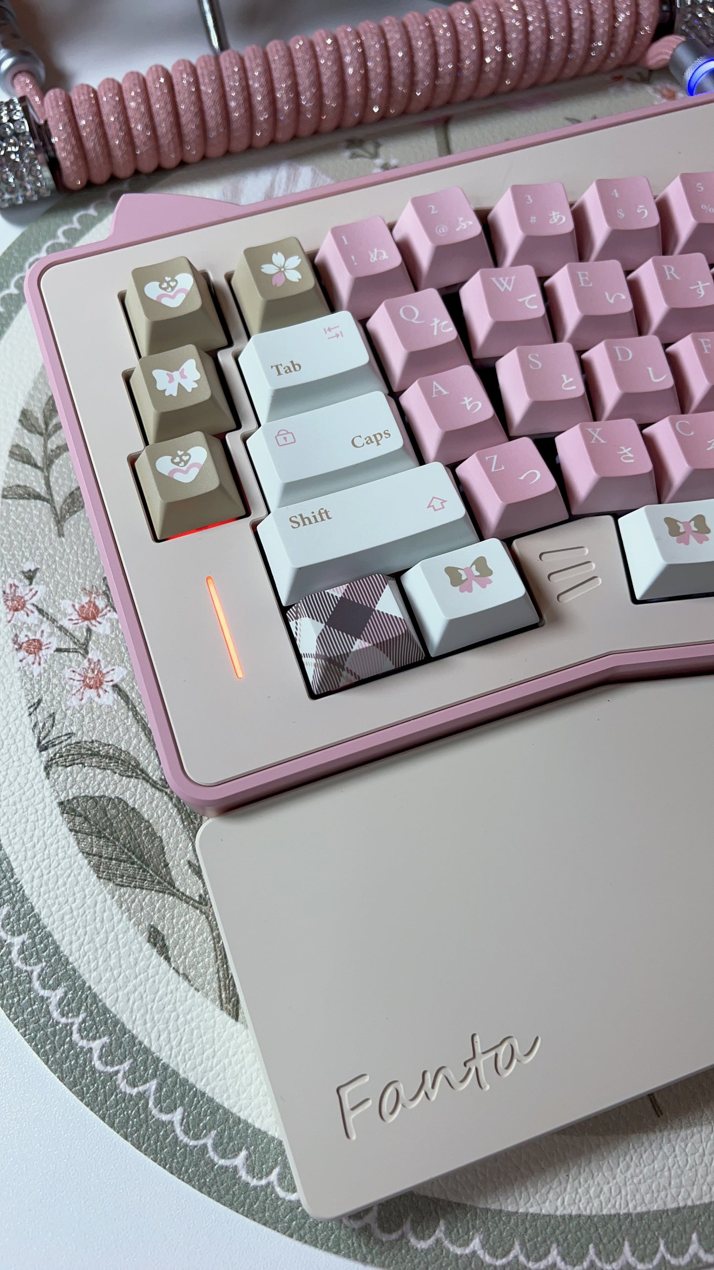 Preorder Prebuild Kitten Alice Ergonomic Pastel Pink Beige Aluminum Mechanical Keyboard