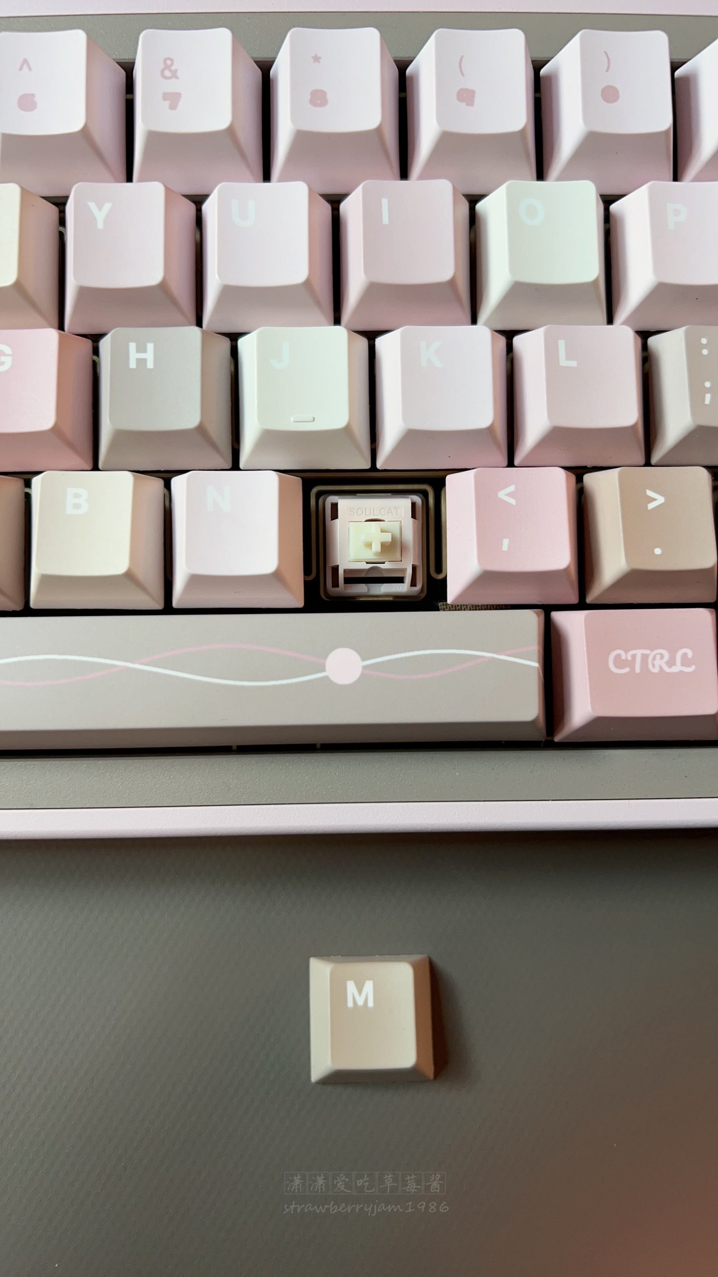 【Preorder】Prebuilt Lucky67 Pink Brown Aluminum Customized Mechanical Keyboard