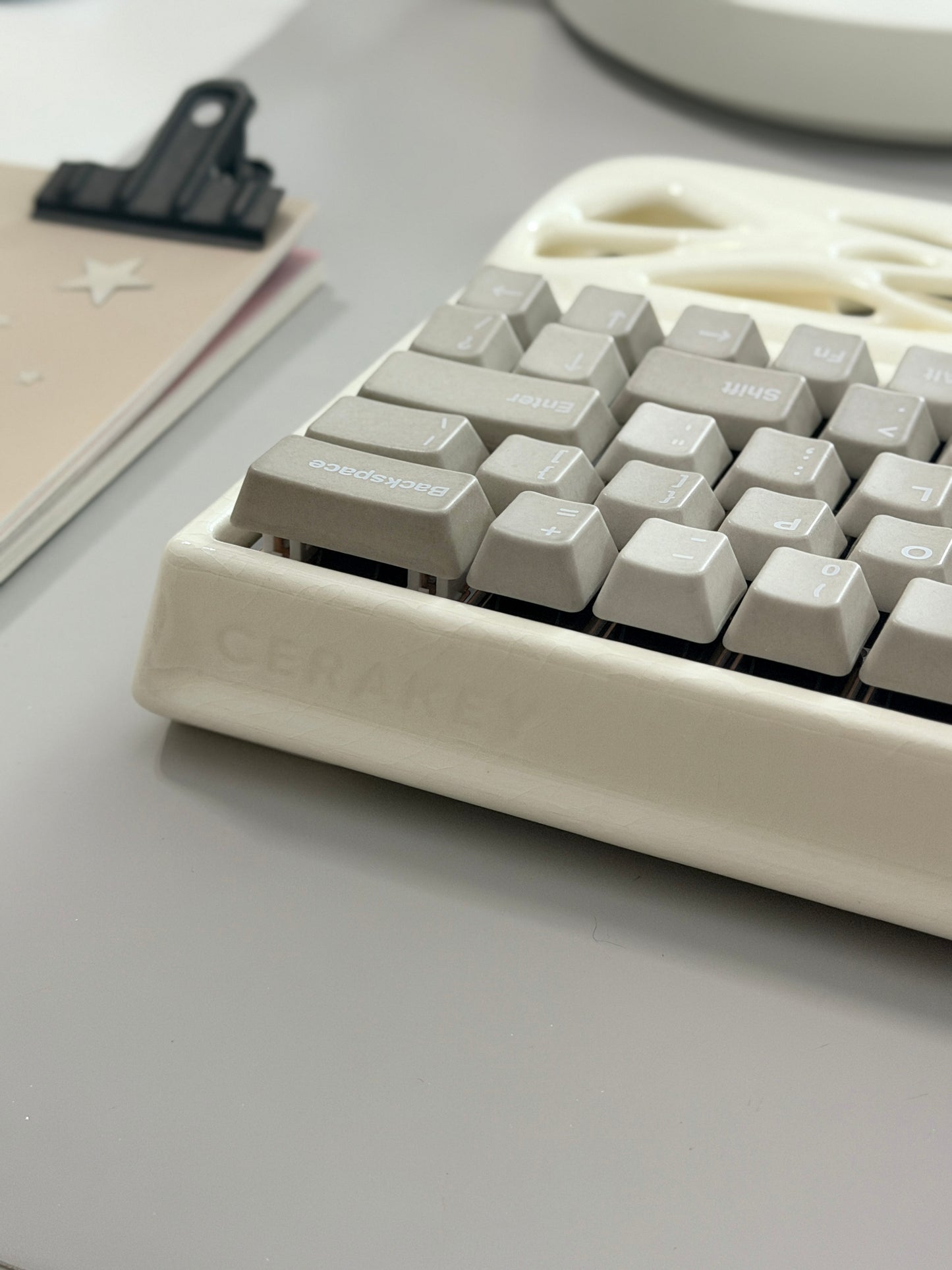 ONLY 1 Instock Full Prebuilt Peak 60 Ceramic Keyboard Case Kit White Crazed➕ Cerakey x Ellipsis Ceramic Wrist Rest ➕ Y3 Switches ➕ A & B SET-ALPHA PLUS-Matte V3 Greige With legends