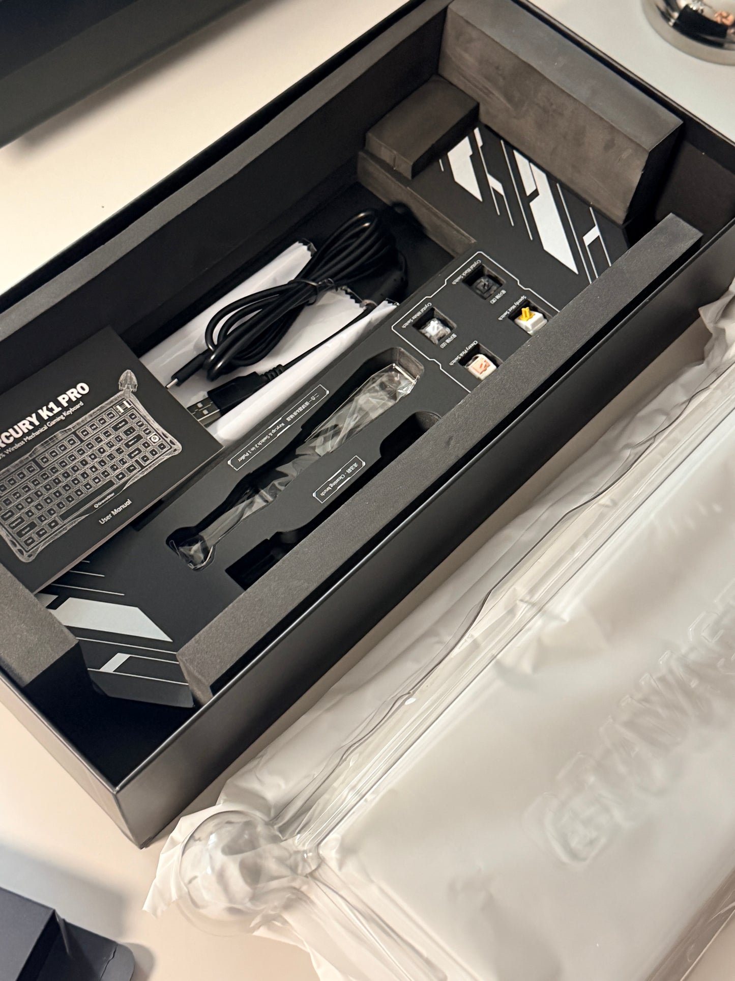 Unboxing Clearance ONLY 1 GravaStar Mercury K1 Pro - Interstellar Silver Mechanical Keyboard  & QUANTUM HONEYCOMB KEYCAPS