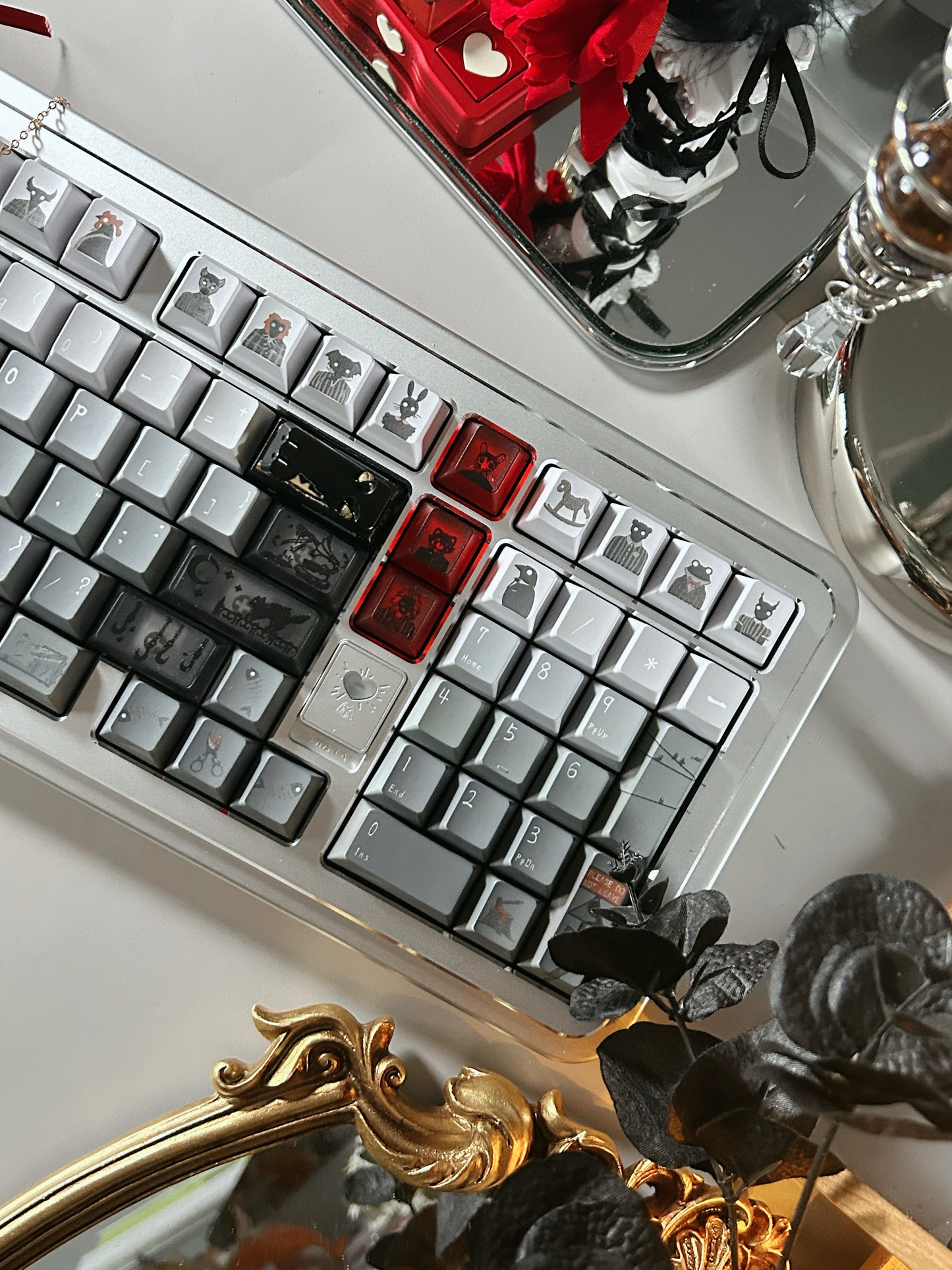 Preorder Prebuilt Aluminum Customized Mechanical Keyboard Rich98 Silver Set（not including the crocodile artisan or hearted decoration tray）