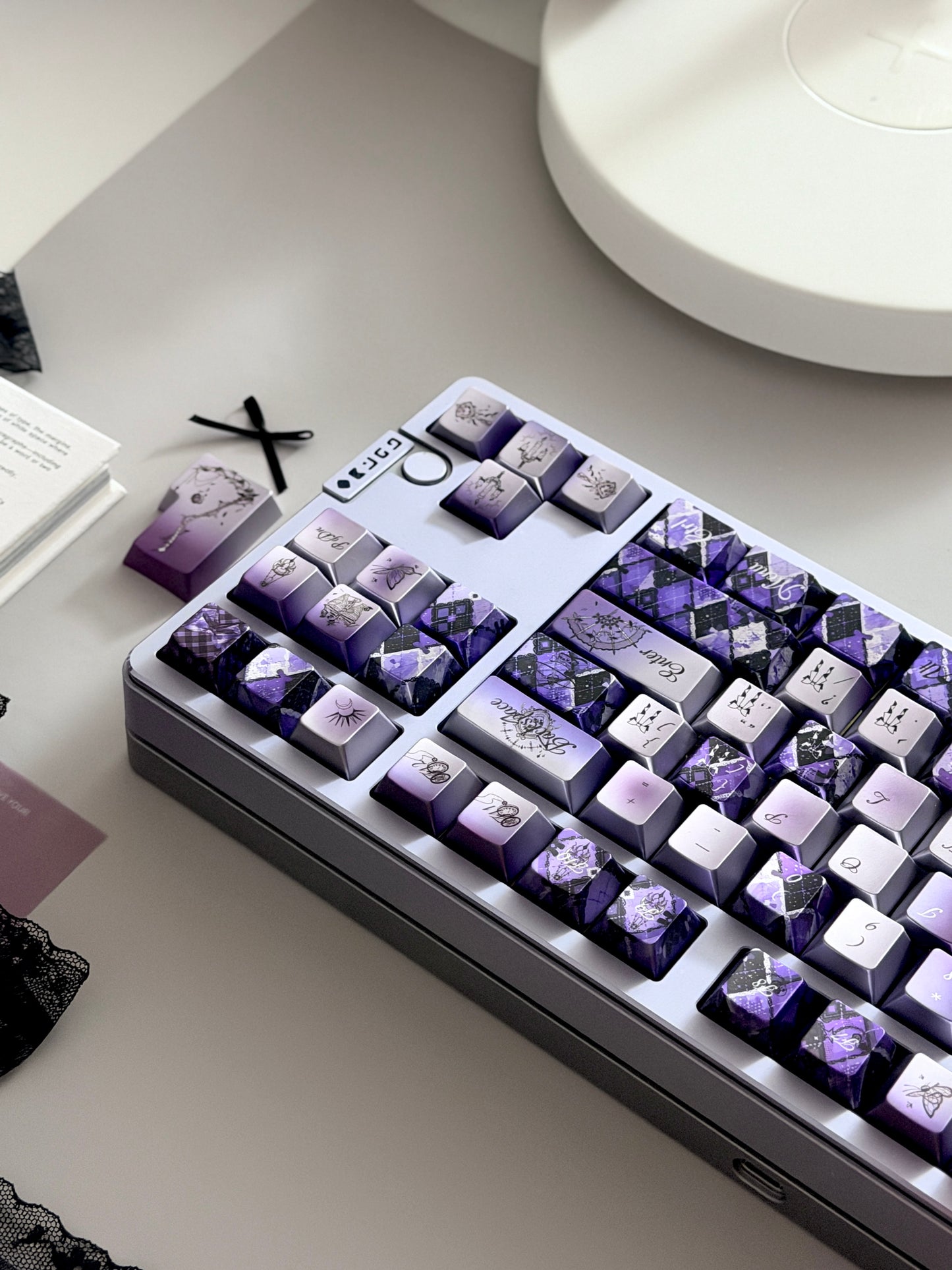 #0284 [Limited Edition] Crimson Haze Purple-Black Gloss Metallic Coated Keycaps（not medal）