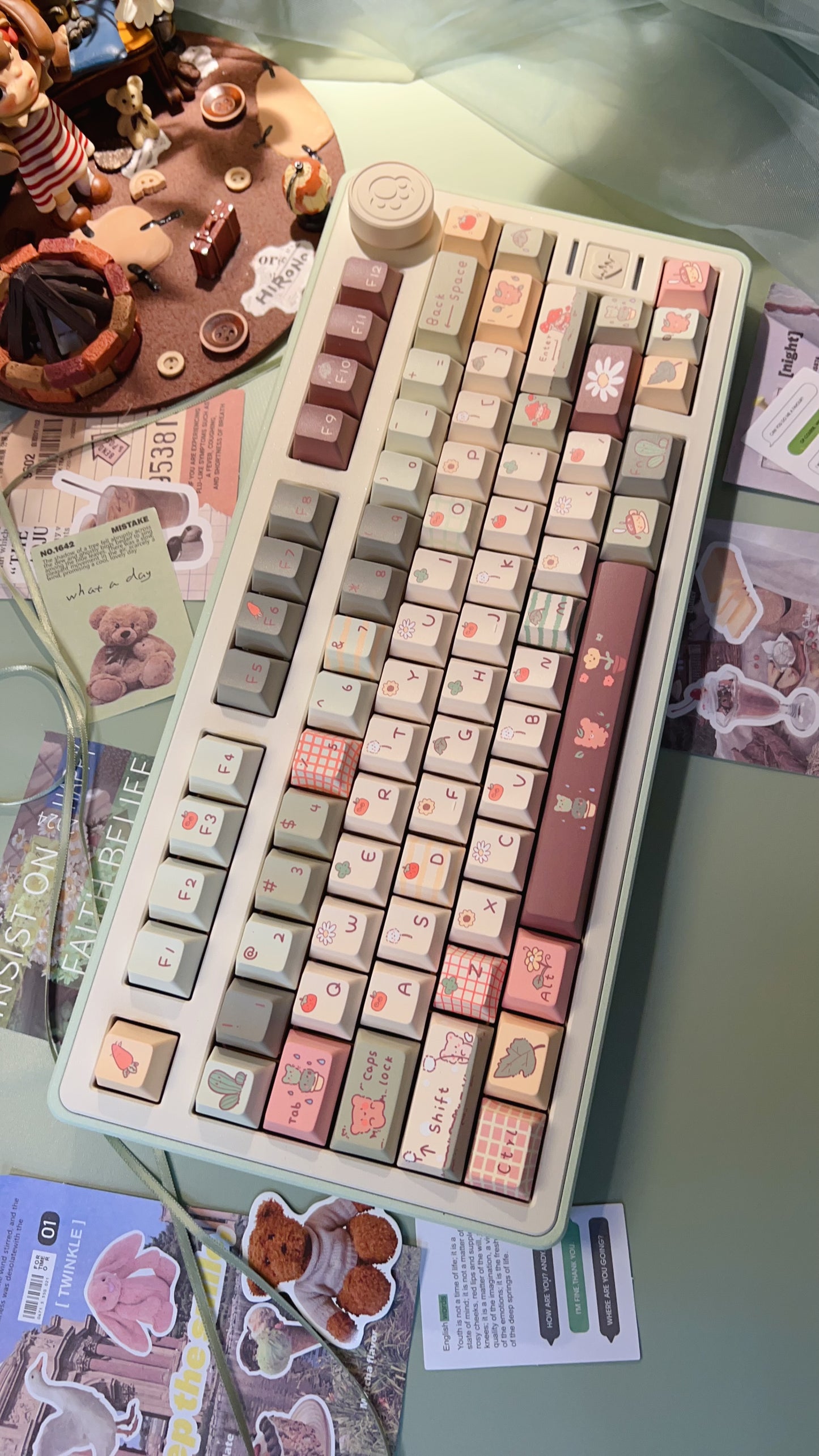 Preorder Prebuild Tn75 Pastel Green Beige Aluminum Customized Mechanical Keyboard