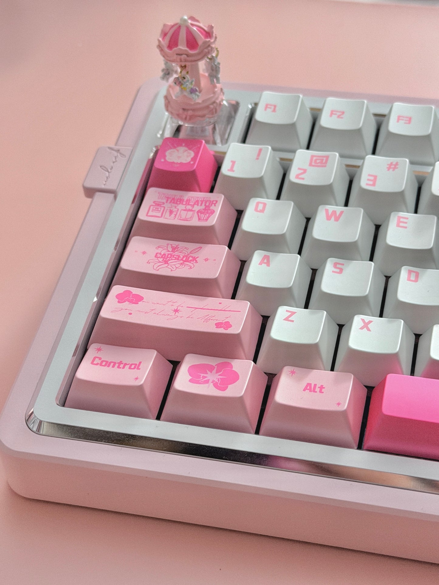 ONLY 1 Instock Pale Pink White Gift80 Prebuilt Aluminum Custom Mechanical Keyboard