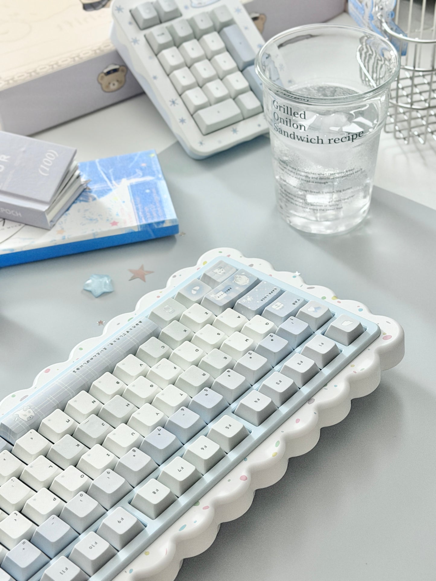 PREORDER Prebuilt Aluminum Custom Mechanical Keyboard Cookies75 Blue White Sugar Set