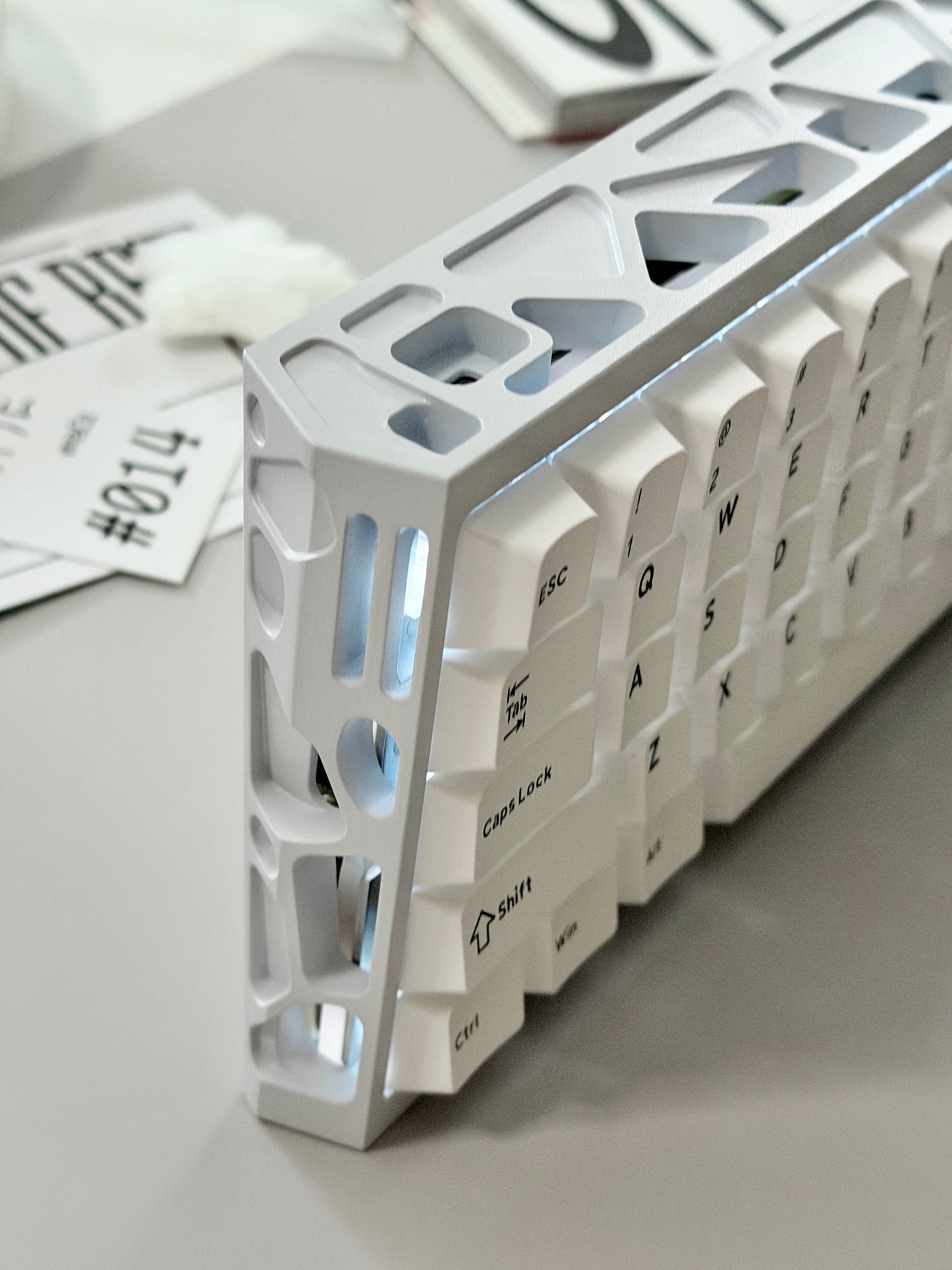 ONLY 1 Unboxing Clearance H60 Aluminum Hollow Magnetic Switch wireless RGB 8K Keyboard – White