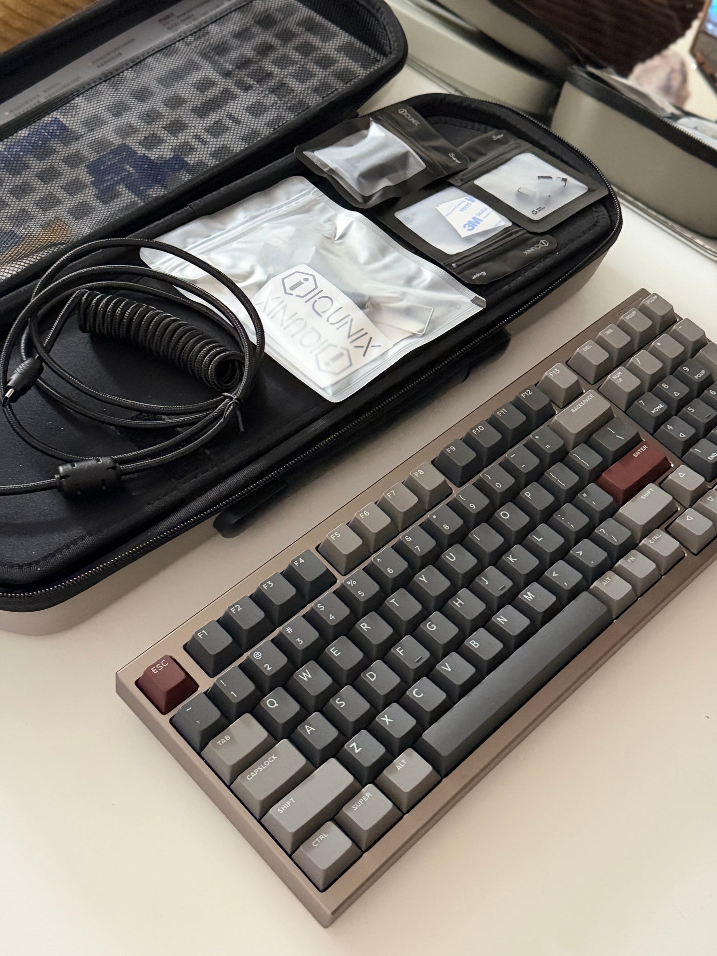 Unboxing Clearance ONLY 1 Instock IQUNIX FOX98 Aluminum Mechanical Keyboard