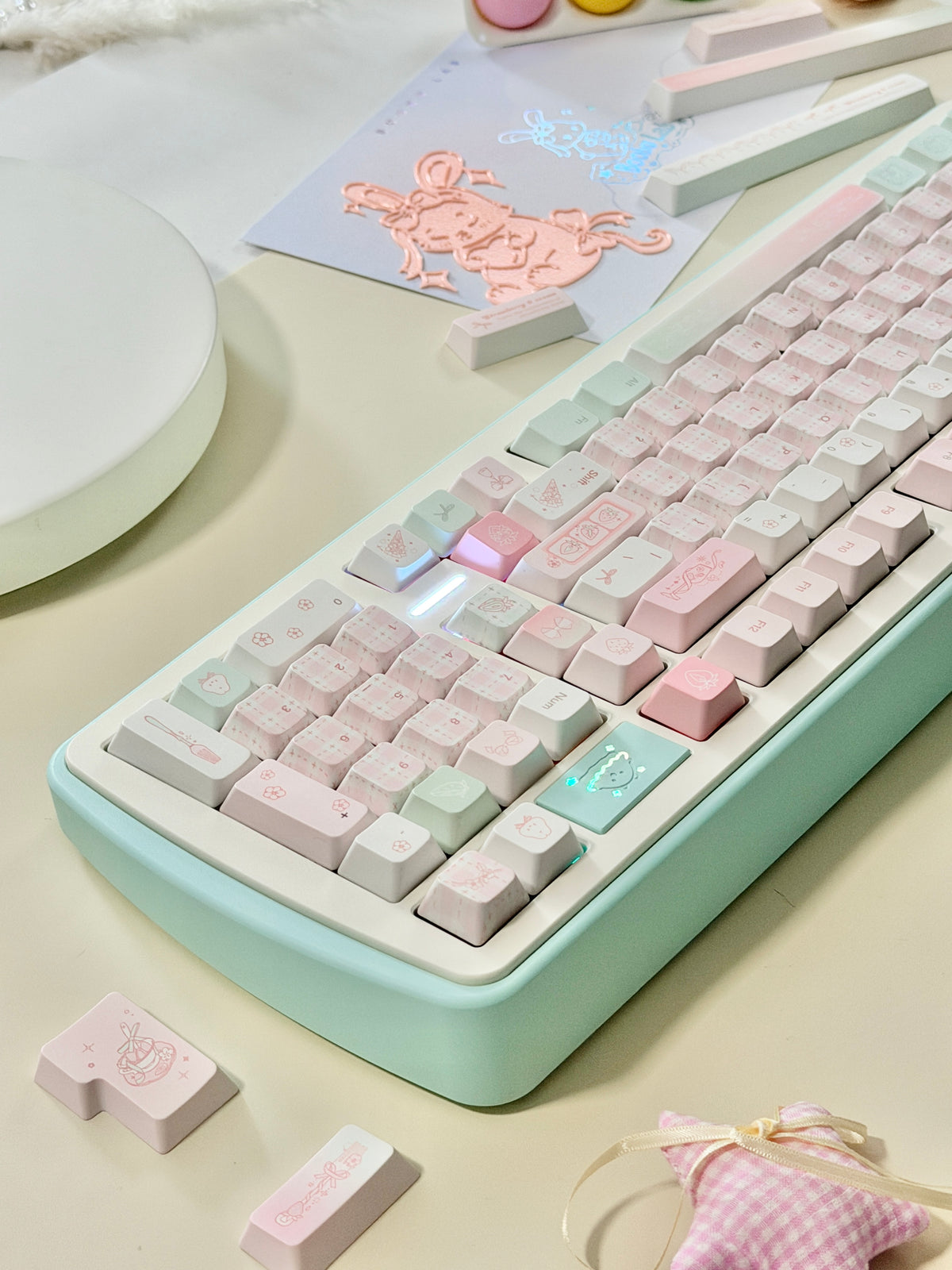 #0314 Bunny Berry Roll Pastel Strawberry Milk & Mint Green Keycap Set – Kawaii Pink Cream Cute Cartoon Mechanical Keyboard Keycaps