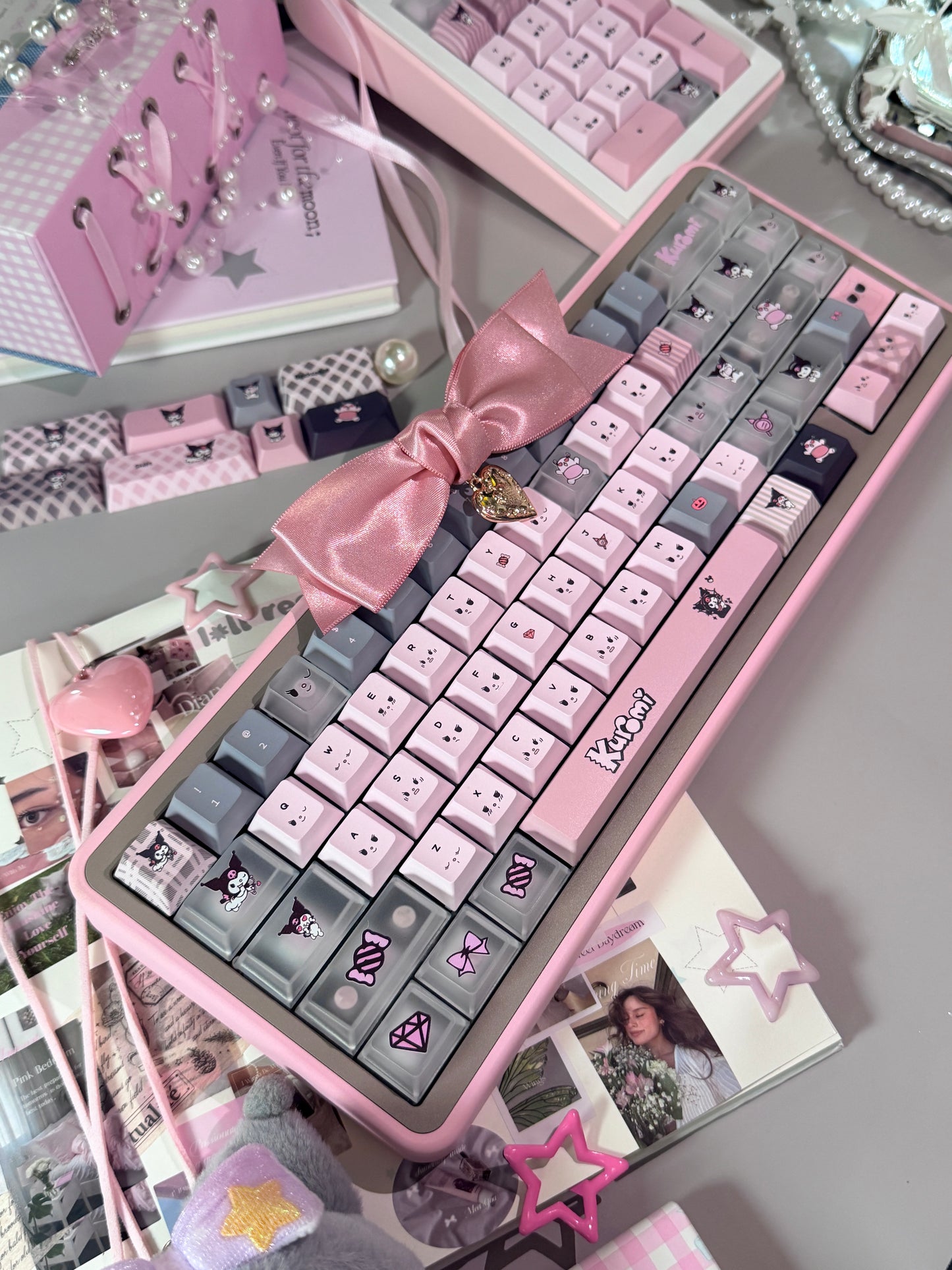 ONLY 1 INSTOCK Prebuilt Aluminum Customized Mechanical Keyboard Rose65 Grey Pink Set With Bow Pad