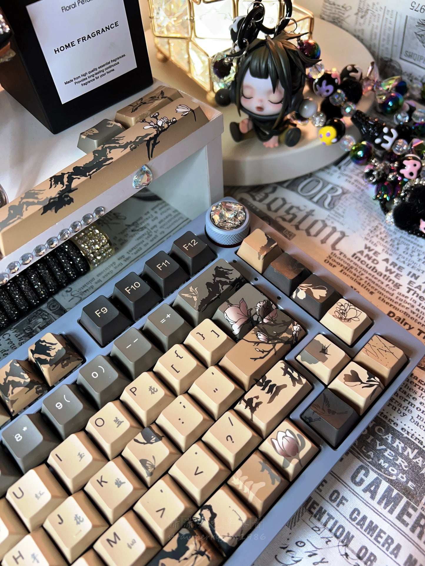 「Fully Assembled」Hi75 Grey Customized Keyboard With Traditional Chinese Ink Painting Style Magnolia Keycap