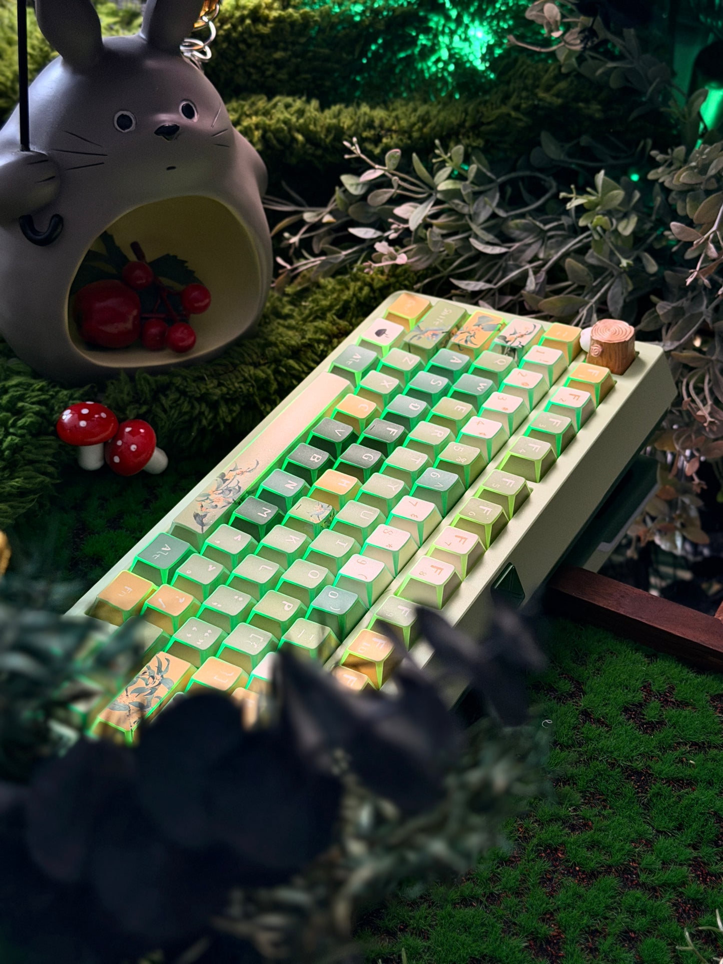ONLY 1 Prebuilt Aluminum Customized Mechanical Keyboard Zoom75 TIGA Milky Green Tri-Mode Wireless Backlit ➕ URE Keycaps