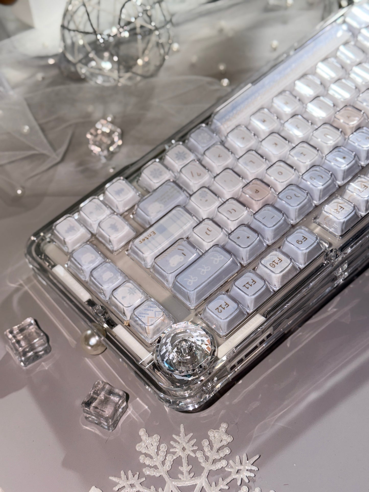 Unboxing Clearance FirstBlood B81 Transparent Mechanical Keyboard ➕ Winter Letter Keycaps（including B81 original clear Keycaps）