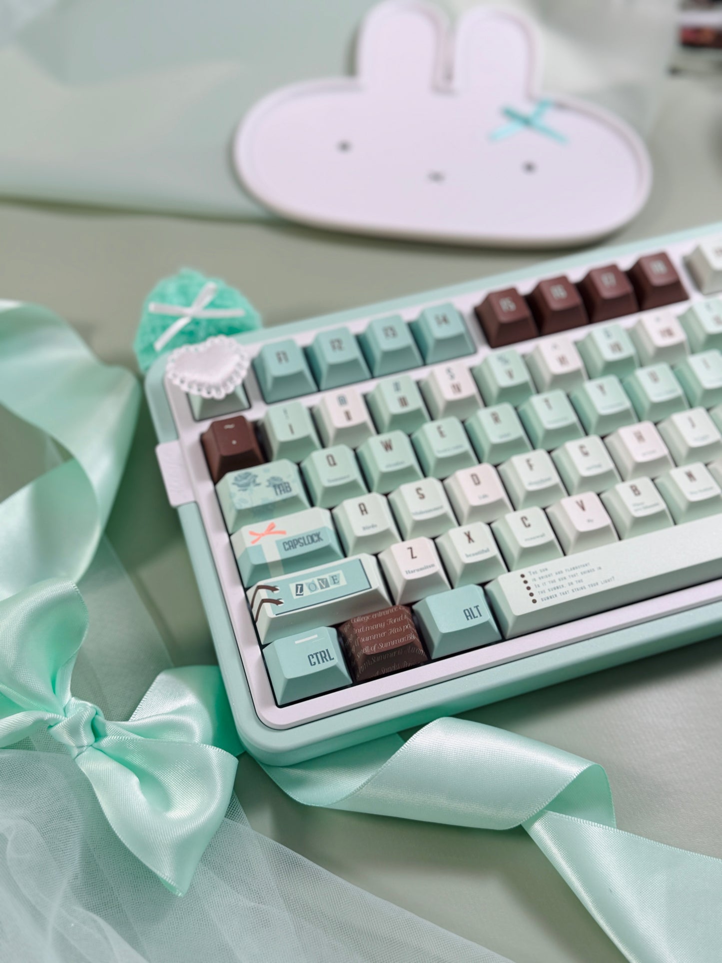 Preorder Prebuilt Aluminum Wireless Custom Mechanical Keyboard Loveletter75 Mint White ➕ Number Pad