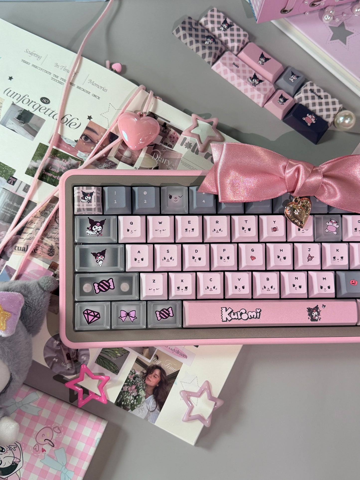 ONLY 1 INSTOCK Prebuilt Aluminum Customized Mechanical Keyboard Rose65 Grey Pink Set With Bow Pad