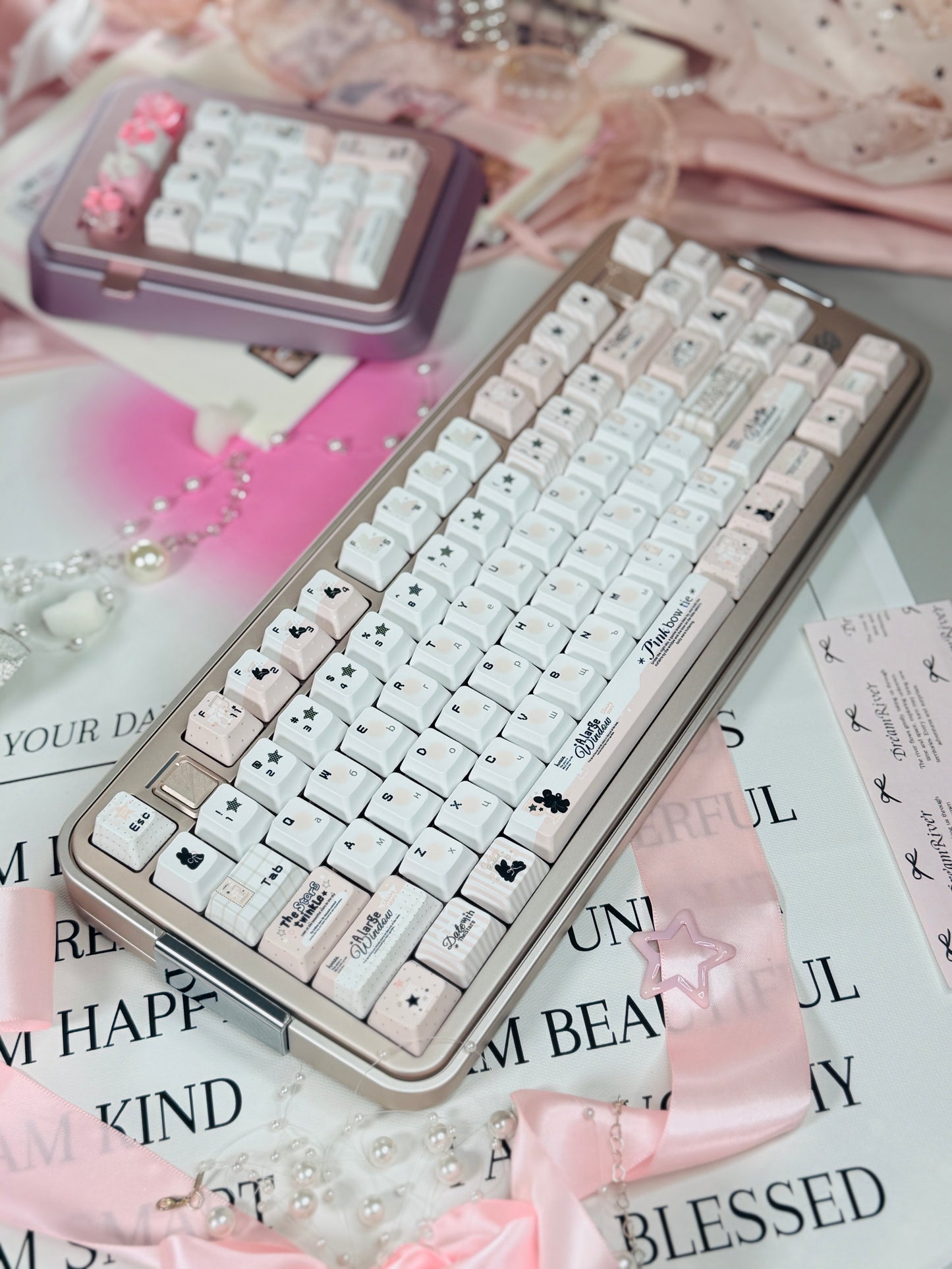 Preorder Prebuilt Aluminum Customized Mechanical Keyboard Bread75 Anodized Pink Silver Wireless Set With Soap Pad