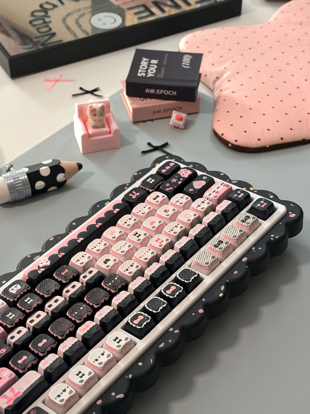 ONLY 1 Instock Prebuilt Aluminum Custom Mechanical Keyboard Cookies75 White Black Sugar Set
