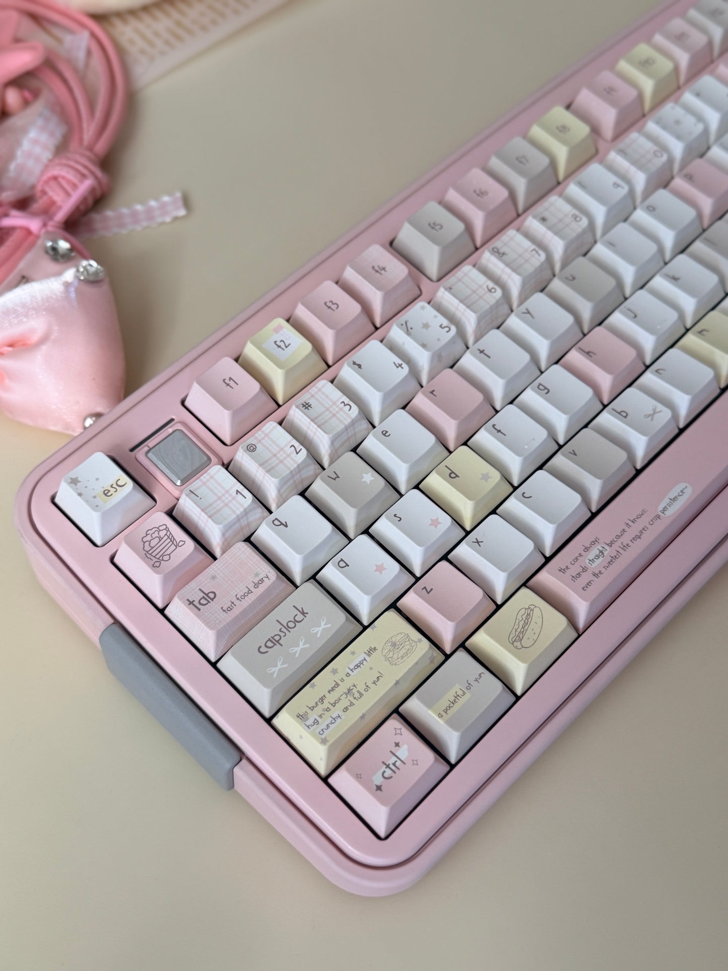 ONLY 1 Instock Prebuilt Aluminum Customized Mechanical Keyboard Bread75 Pale Pink Set