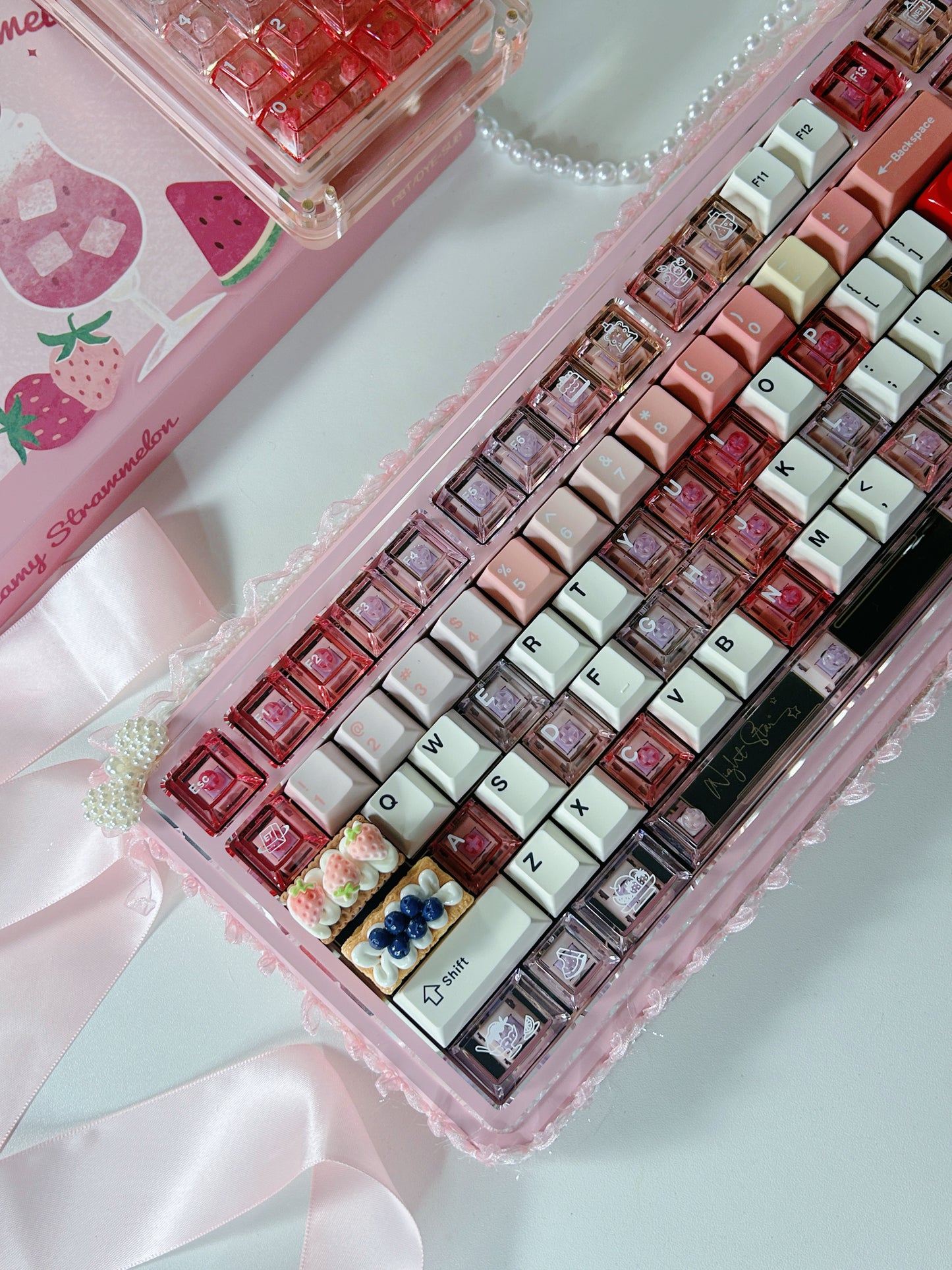 ONLY 1 Instock Prebuilt Aluminum Customized Mechanical Keyboard Polaris80 Pink （notincluding the KiiBOOM number pad/lace strip/artisan keys）