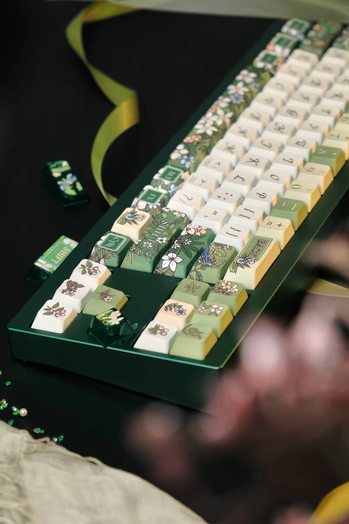 0298 Spring Flower Song | Green Clear PC Keycaps FC Profile – Dreamy Floral Transparent Keycap Set for Mechanical Keyboards