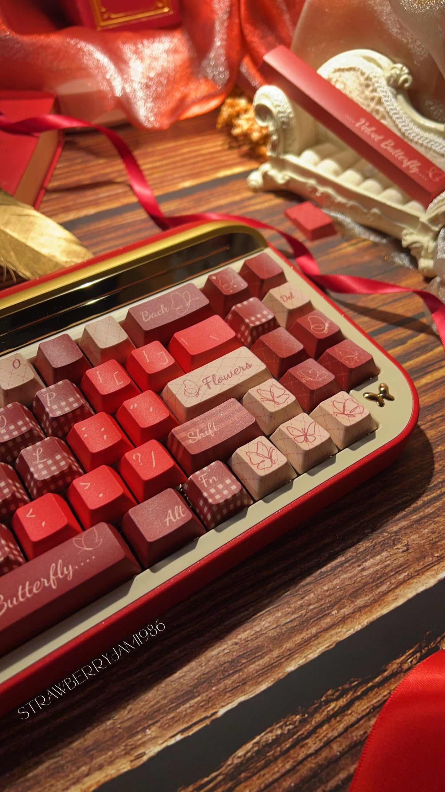 Preorder Prebuilt Targa65 Red Cream Aluminum Customized Mechanical Keyboard