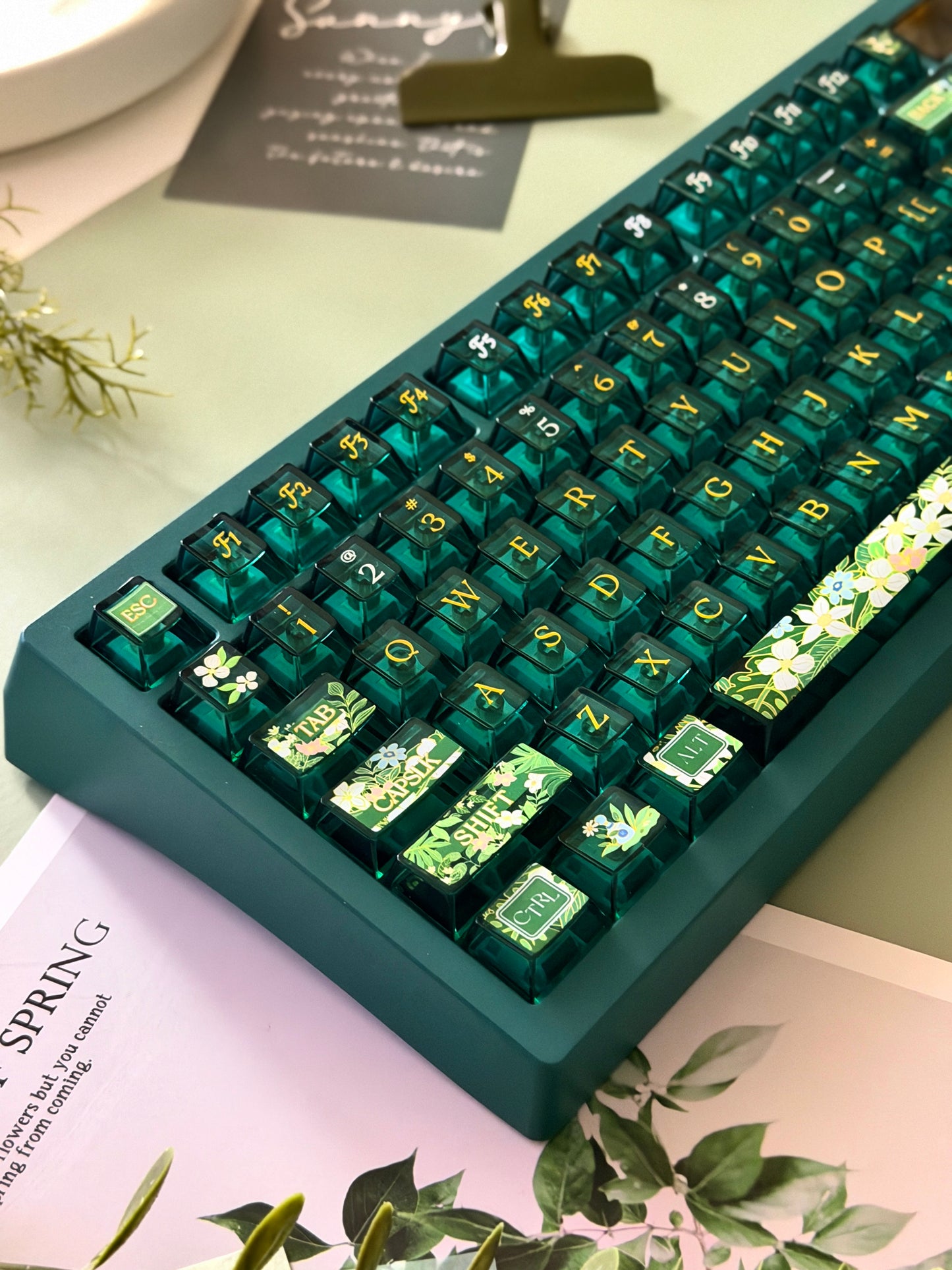 0298 Spring Flower Song | Green Clear PC Keycaps FC Profile – Dreamy Floral Transparent Keycap Set for Mechanical Keyboards