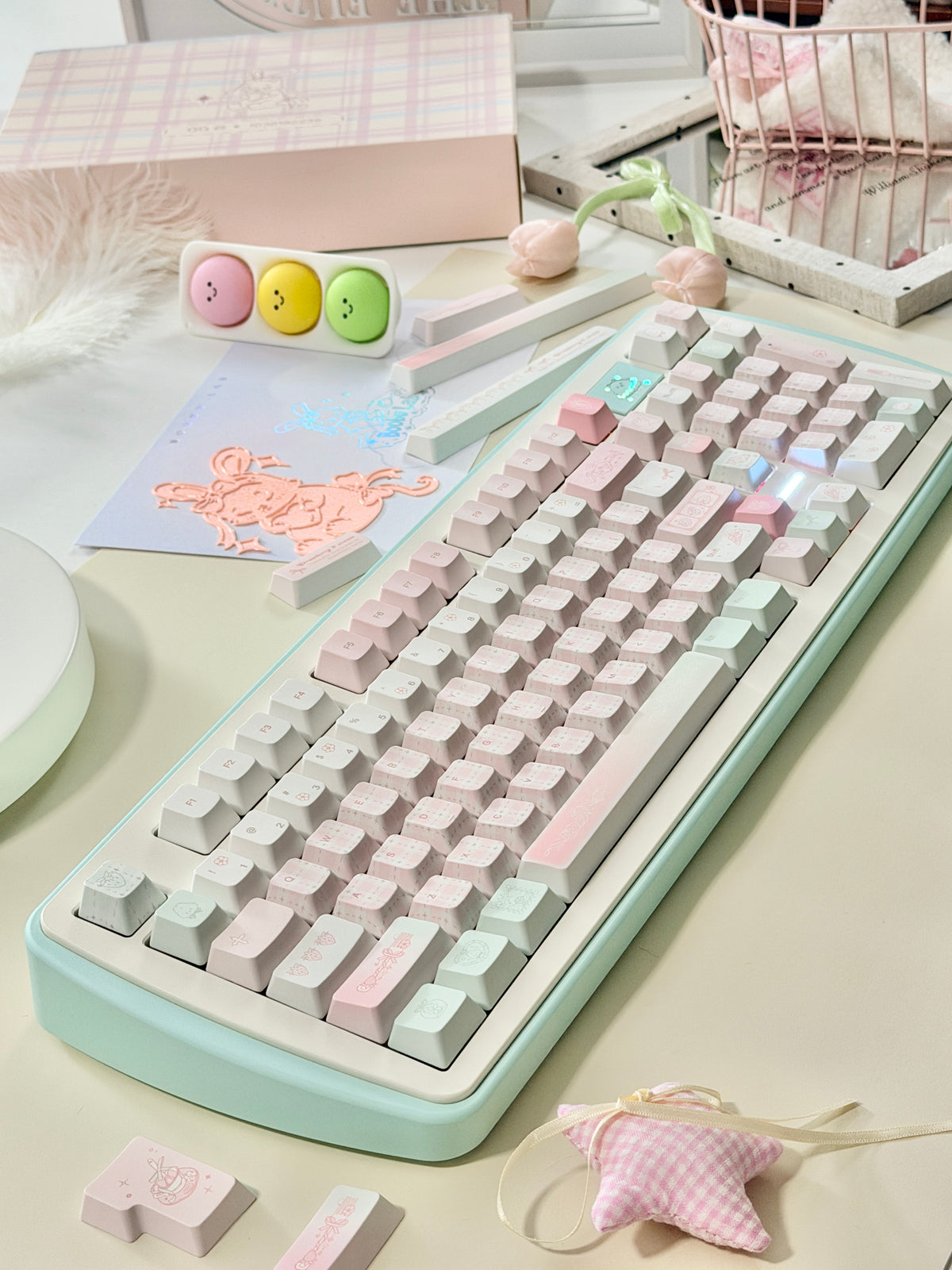 #0314 Bunny Berry Roll Pastel Strawberry Milk & Mint Green Keycap Set – Kawaii Pink Cream Cute Cartoon Mechanical Keyboard Keycaps