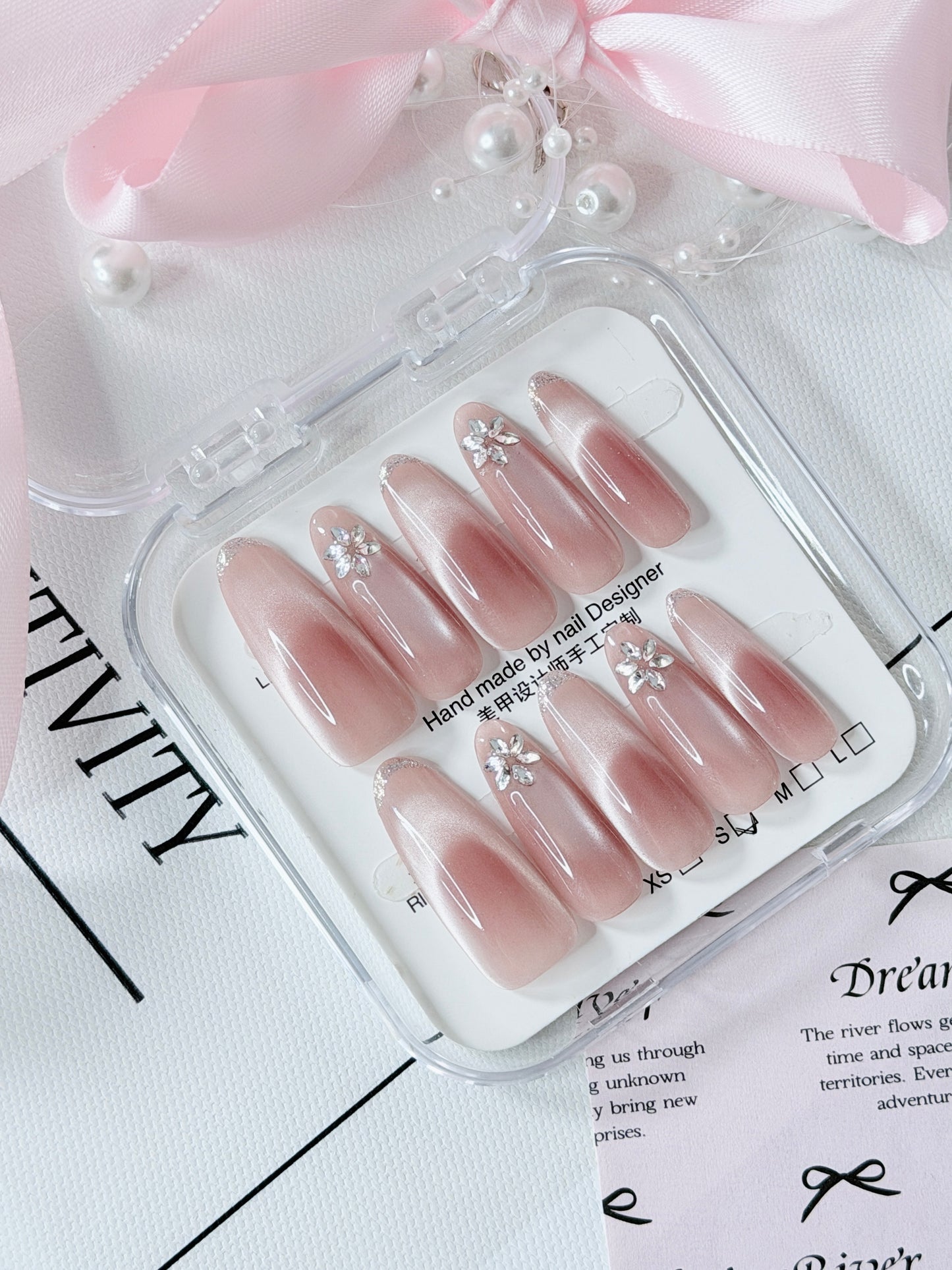 Elegant Long Press-On Nails Pearl Pink Diamond Shimmer Cat-Eye