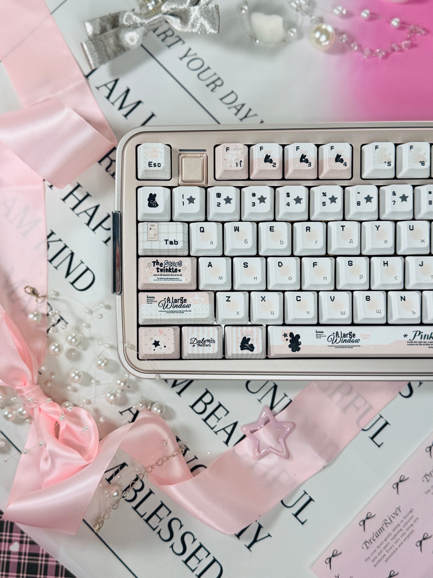 Preorder Prebuilt Aluminum Customized Mechanical Keyboard Bread75 Anodized Pink Silver Wireless Set With Soap Pad