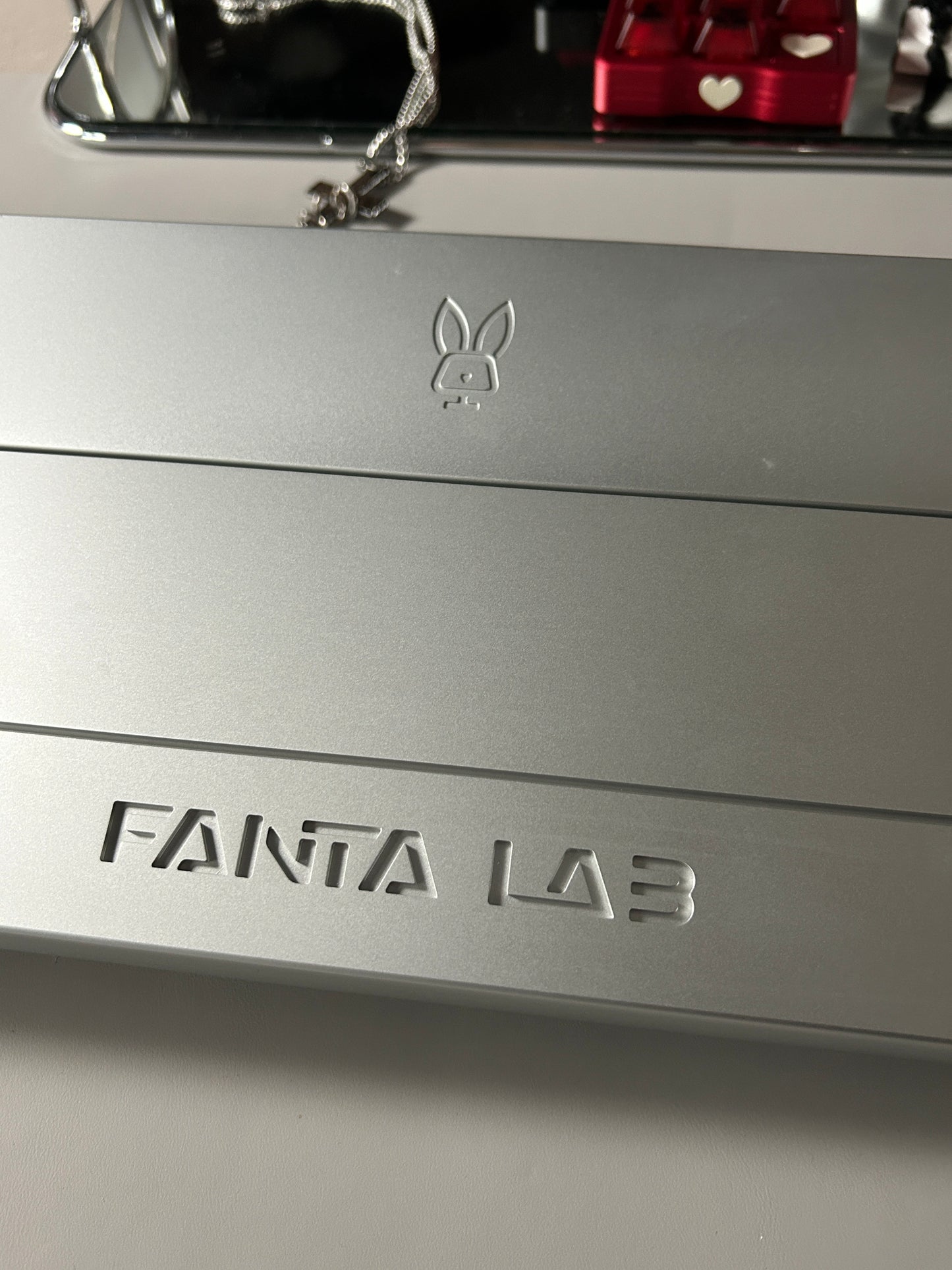 Preorder Prebuilt Aluminum Customized Mechanical Keyboard Rich98 Silver Set（not including the crocodile artisan or hearted decoration tray）