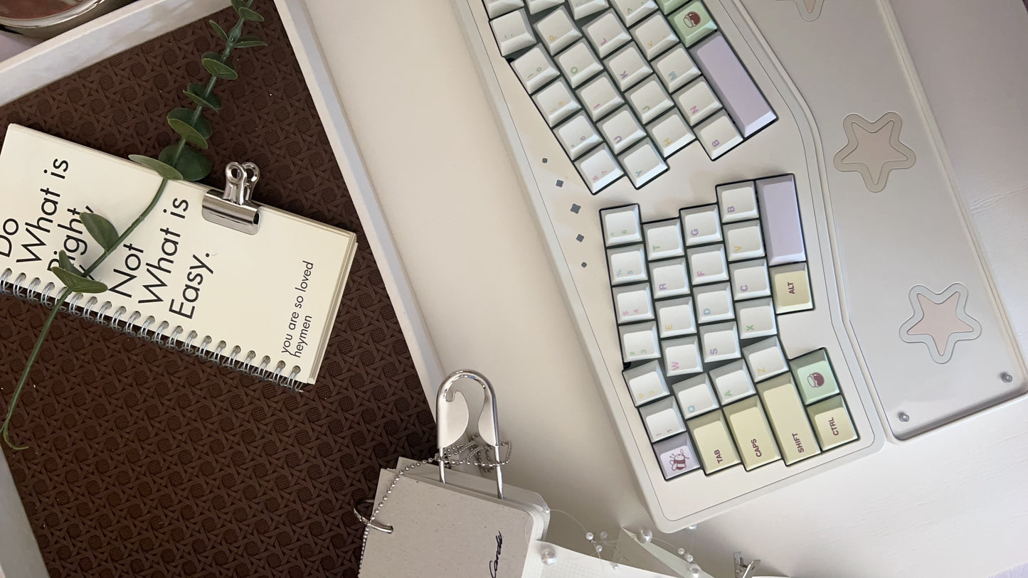Prebuilt Aluminum Customized Mechanical Keyboard Staralice Ergonomic Cream White Set With Wristrest（not including number pad）