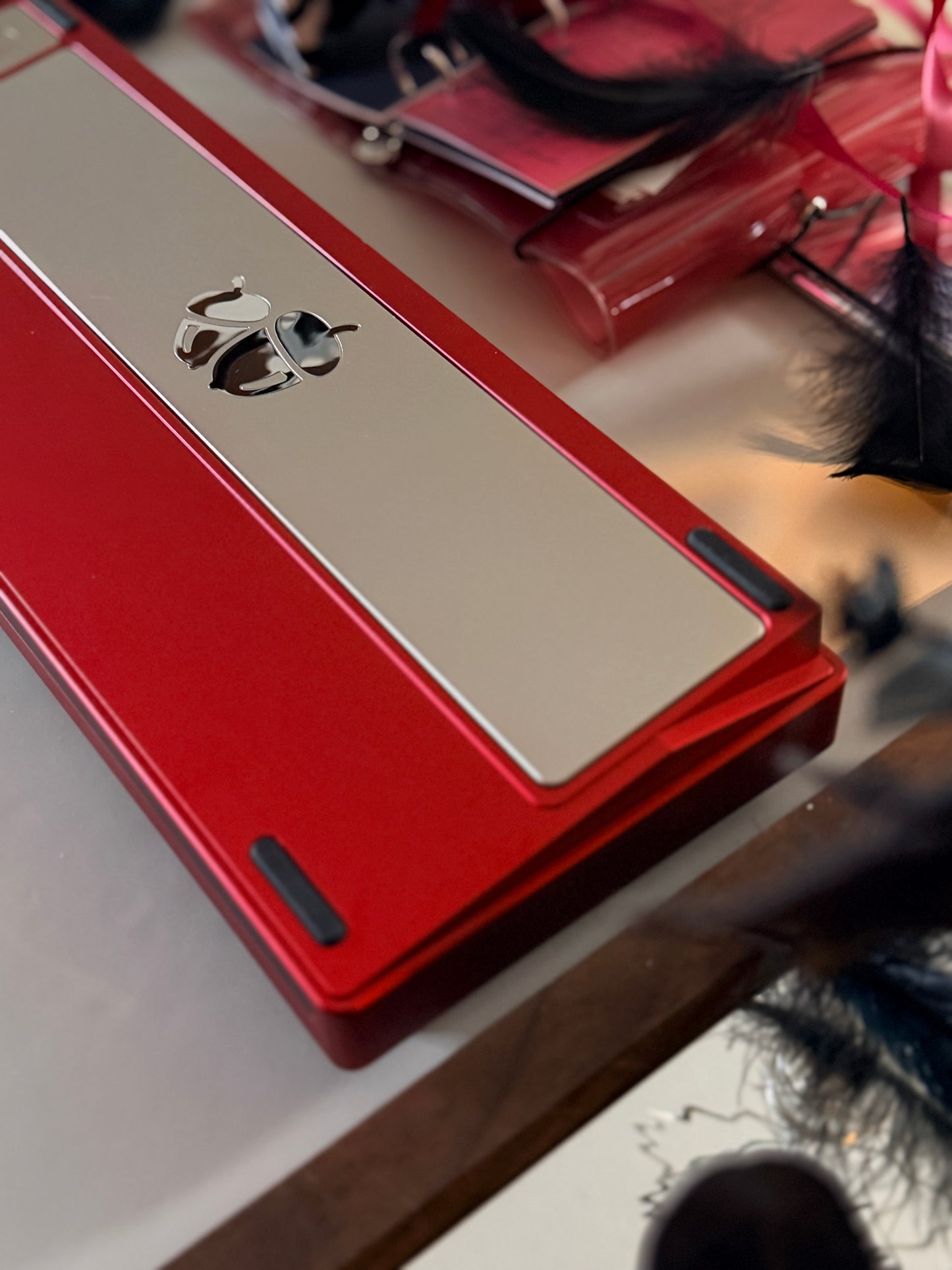 Preorder Prebuilt Aluminum Custom Mechanical Keyboard Anordized Red Nut65 xvx Venom Metal-Texture Keycap & firstblood transparent Keycap set