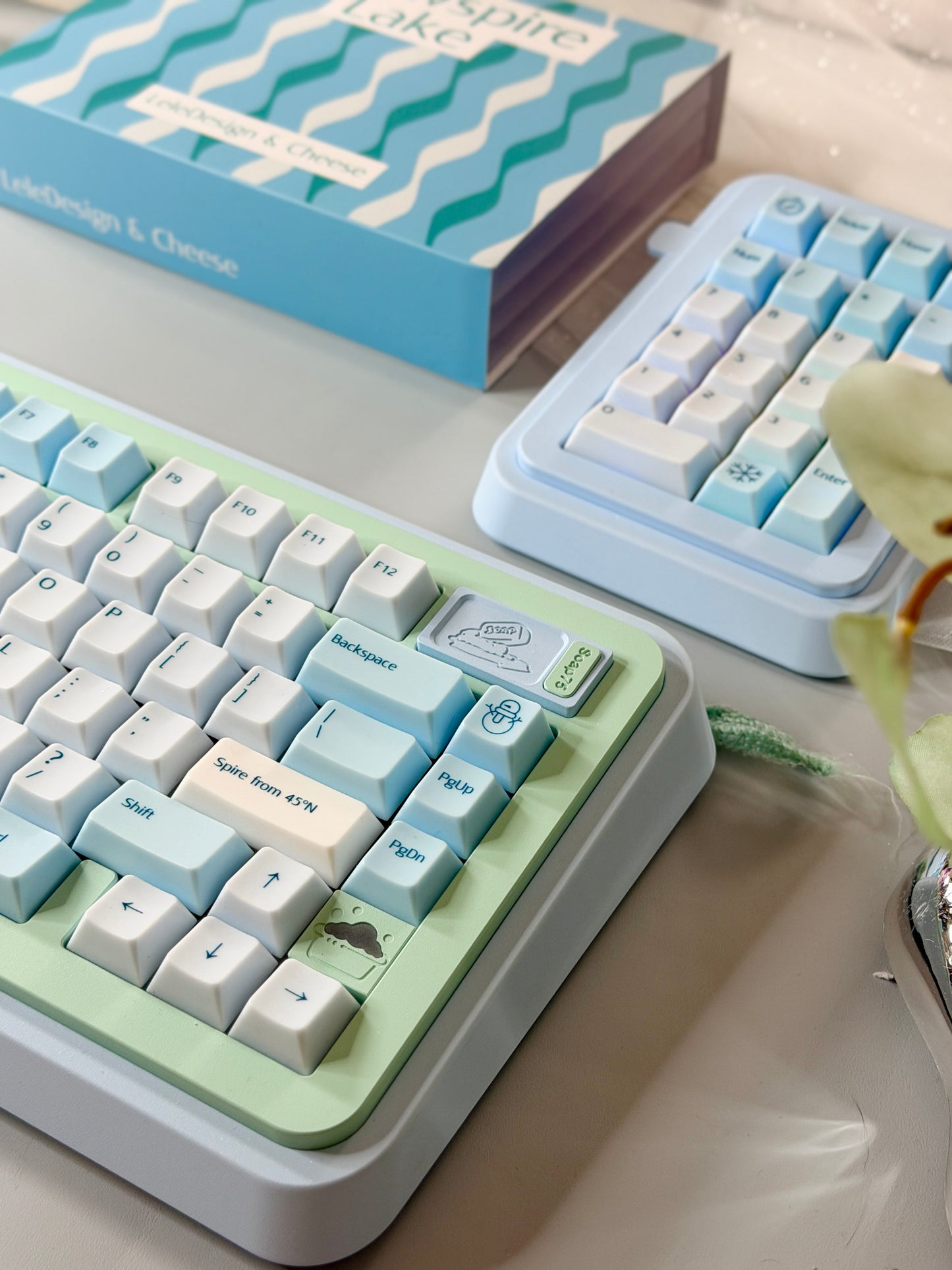 ONLY 1 Instock Prebuilt Aluminum Customized Mechanical Keyboard Blue Green Soap75 ➕ Pad