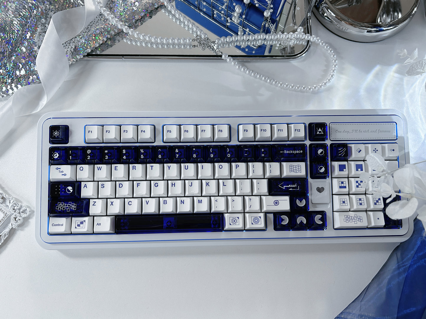 ONLY 1 Instock Prebuilt Aluminum Customized Mechanical Keyboard Rich98 Cold White Silver_Blue Highlighter Set（not including butterfly and pearl decoration）