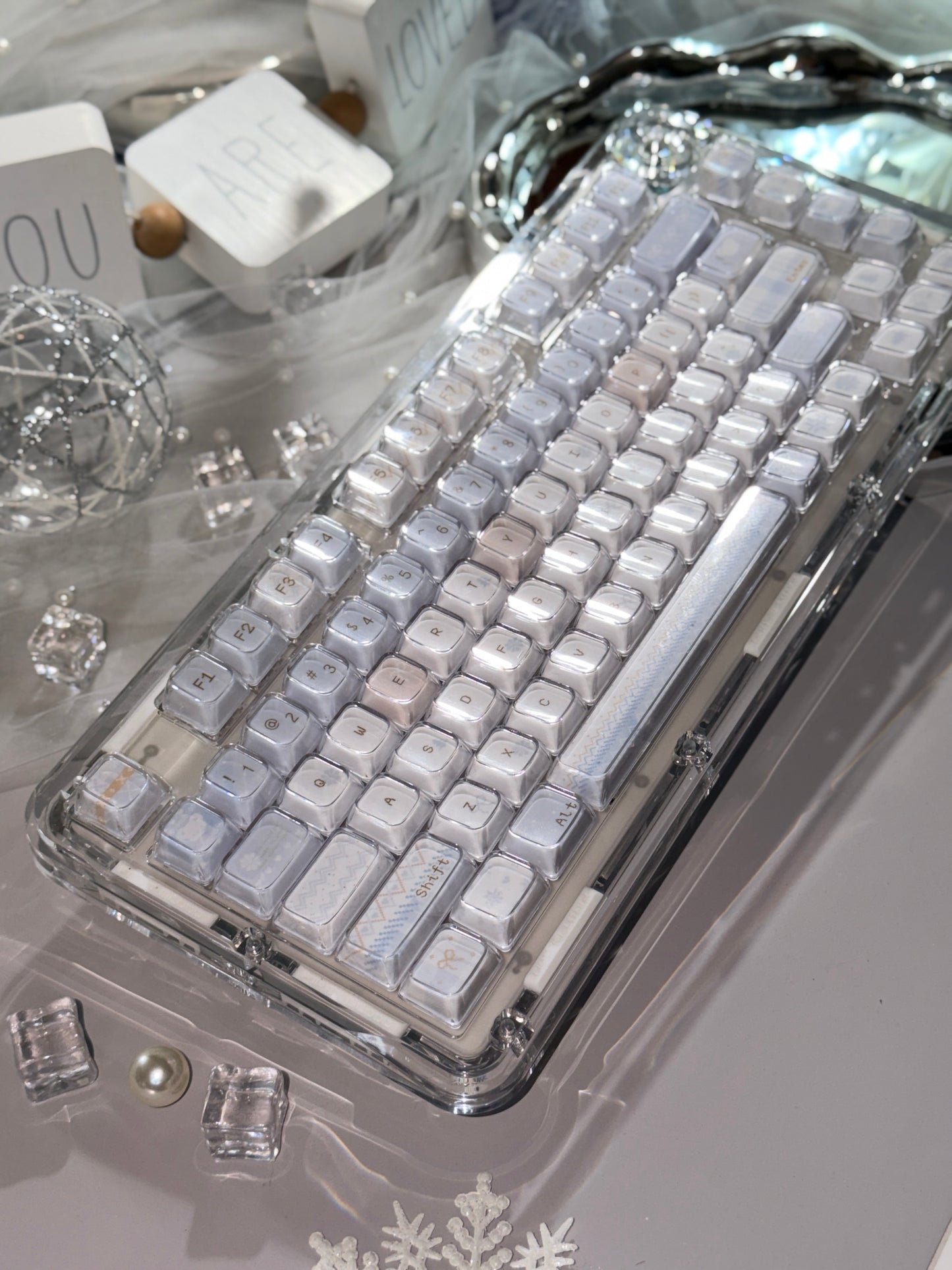 Unboxing Clearance FirstBlood B81 Transparent Mechanical Keyboard ➕ Winter Letter Keycaps（including B81 original clear Keycaps）