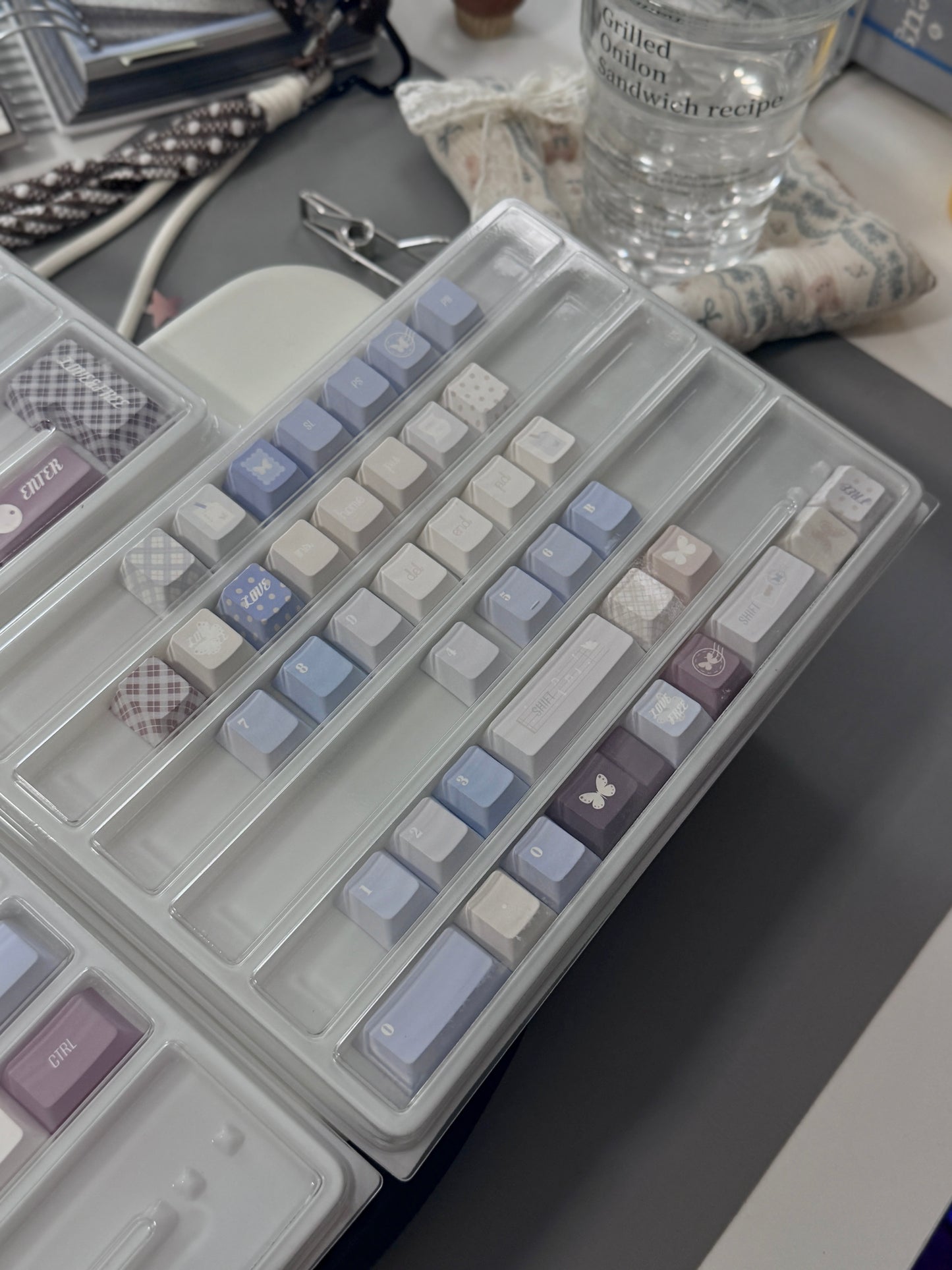 0299 Love Butterfly Cherry Profile Keycap Set | Sea Salt White & Soft Blue Romantic Keycaps