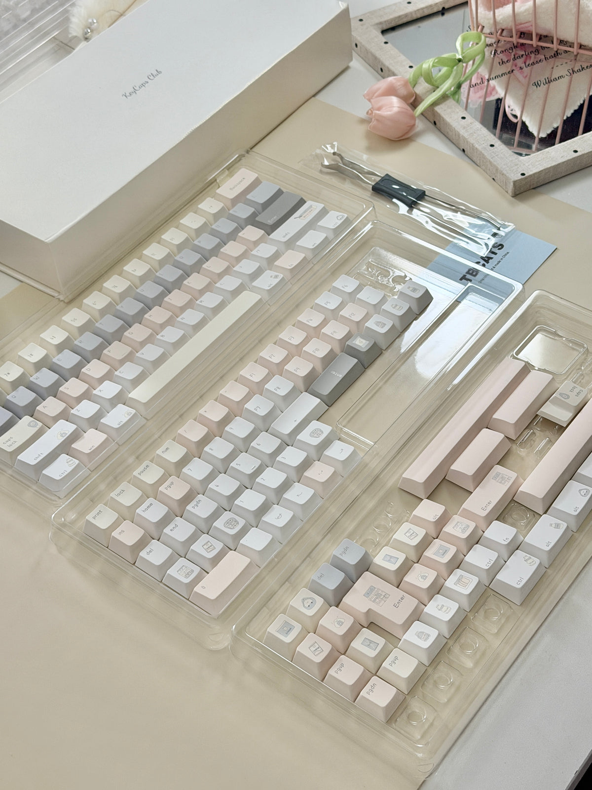 #0315 Tbcats Pastel Cream & Misty Blue Cute Keycap Set | Soft Aesthetic Mechanical Keyboard Keycaps | Kawaii Minimalist Custom Keycaps