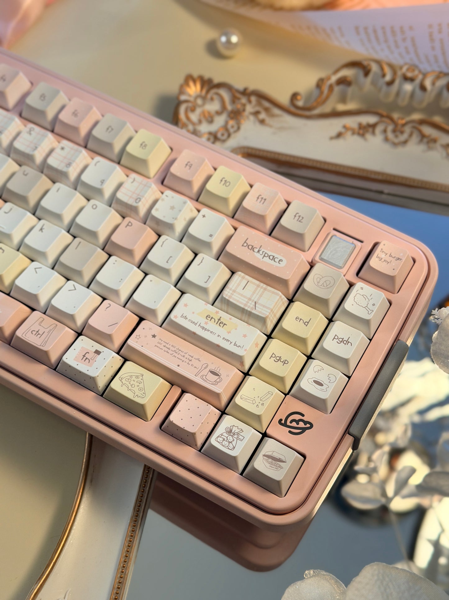 ONLY 1 Instock Prebuilt Aluminum Customized Mechanical Keyboard Bread75 Pale Pink Set