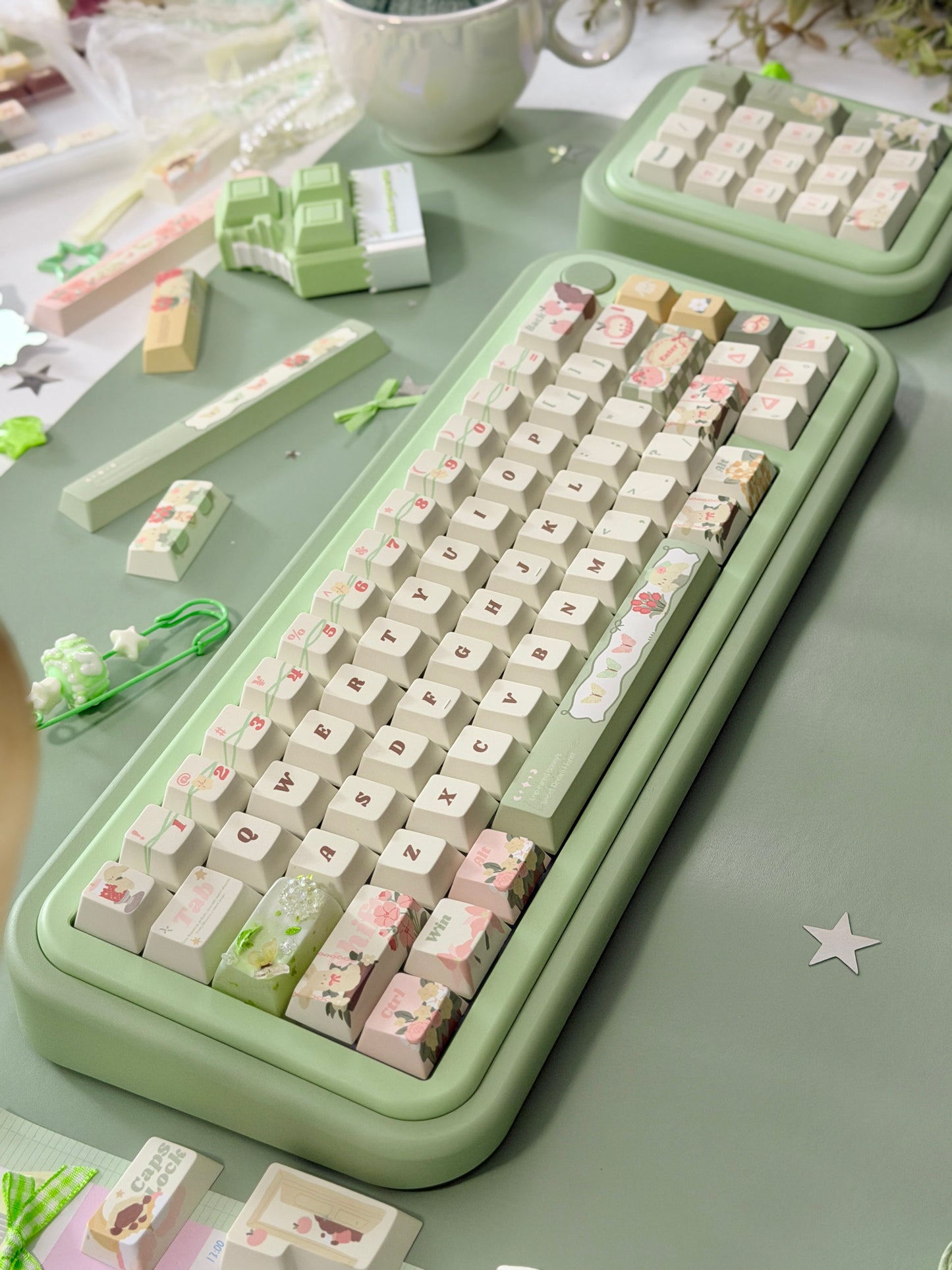 #0301 Matcha Dream Garden Keycap Set – Floral Cherry Profile Keycaps for Custom Mechanical Keyboards DESIGNED BYLYCHEE CAPS