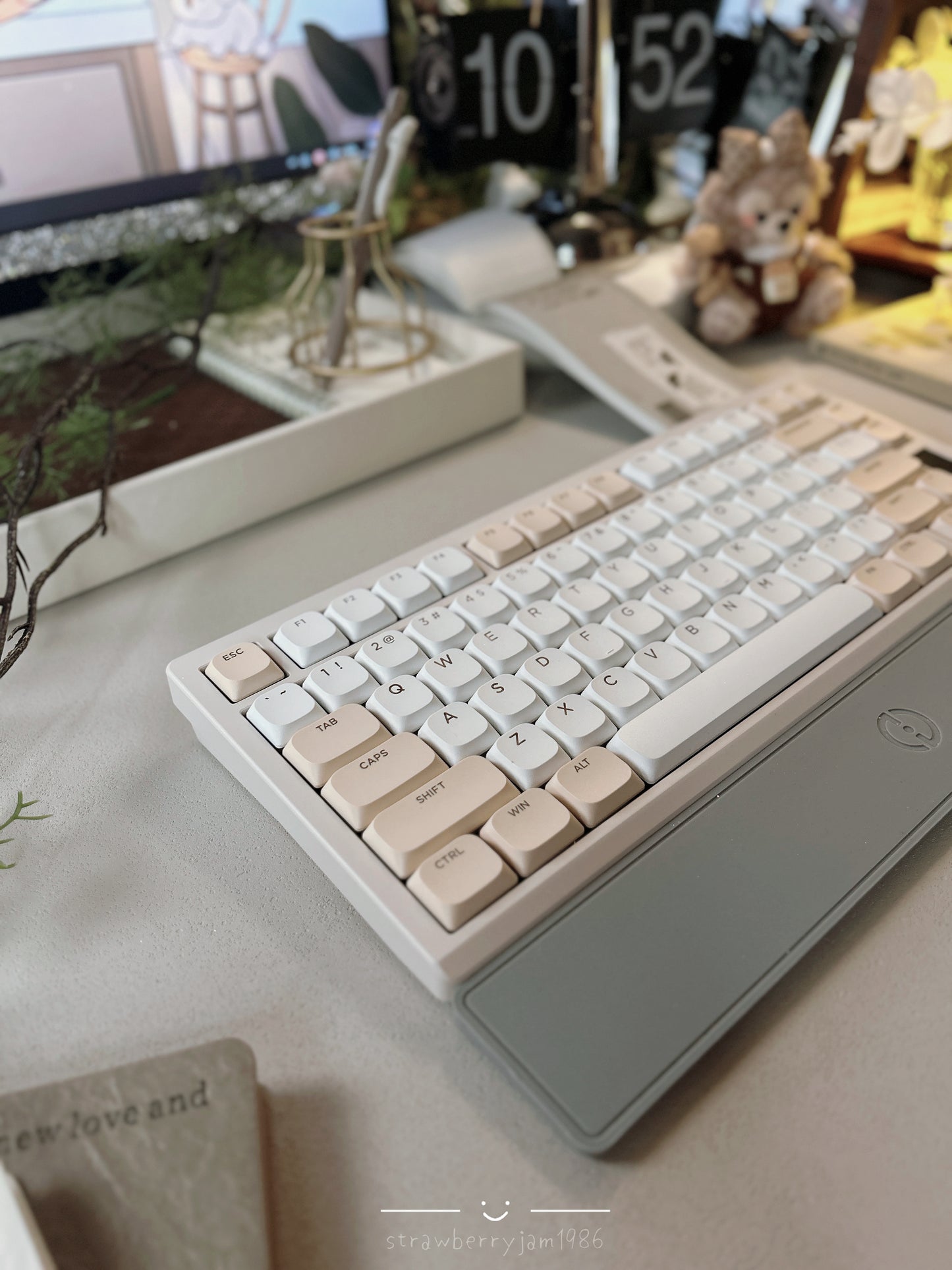 Unboxing Clearance ONLY 1 Instock Chilkey ND75 LP Wireless Gaming Keyboard with LCD Screen Silver Beige