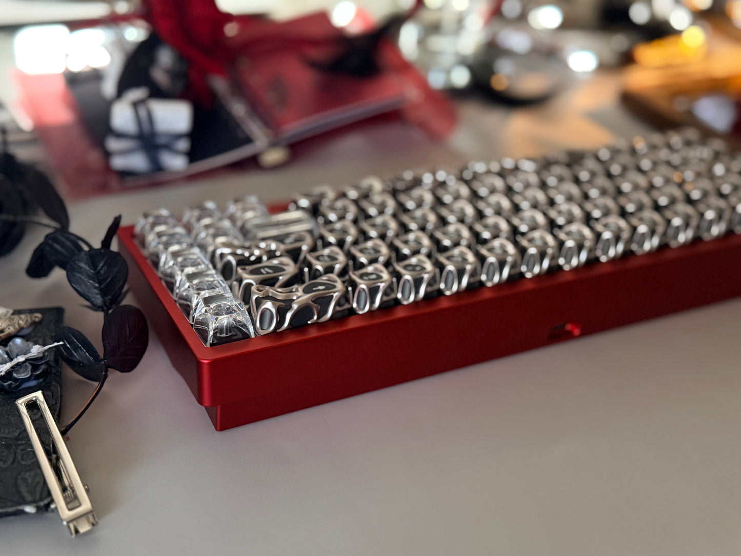 Preorder Prebuilt Aluminum Custom Mechanical Keyboard Anordized Red Nut65 xvx Venom Metal-Texture Keycap & firstblood transparent Keycap set