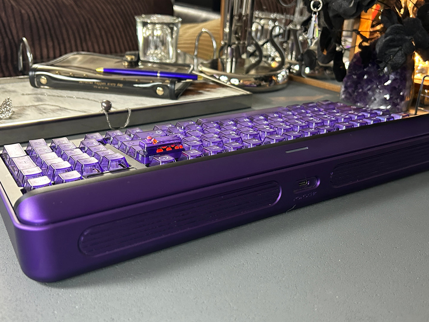 ONLY 1 Instock Prebuilt Aluminum Customized Mechanical Keyboard Targa98 Black Purple Set（not including artisan and shooting decoration）