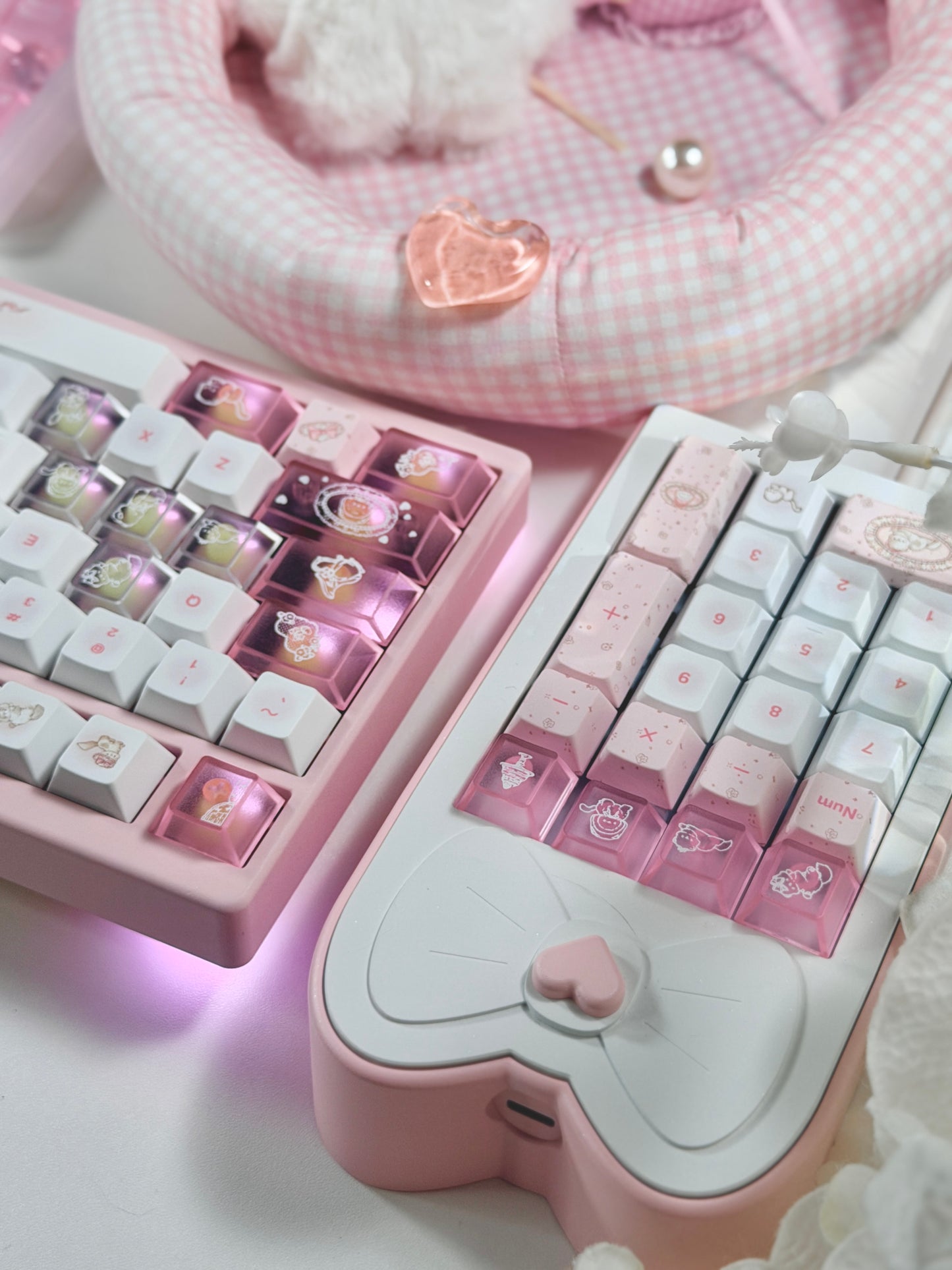 ONLY 1 Instock Prebuilt Aluminum Custom Mechanical Keyboard Pale Pink Meletrix ZOOM TKL DYNA Cat Keycap Set & Bow Pad