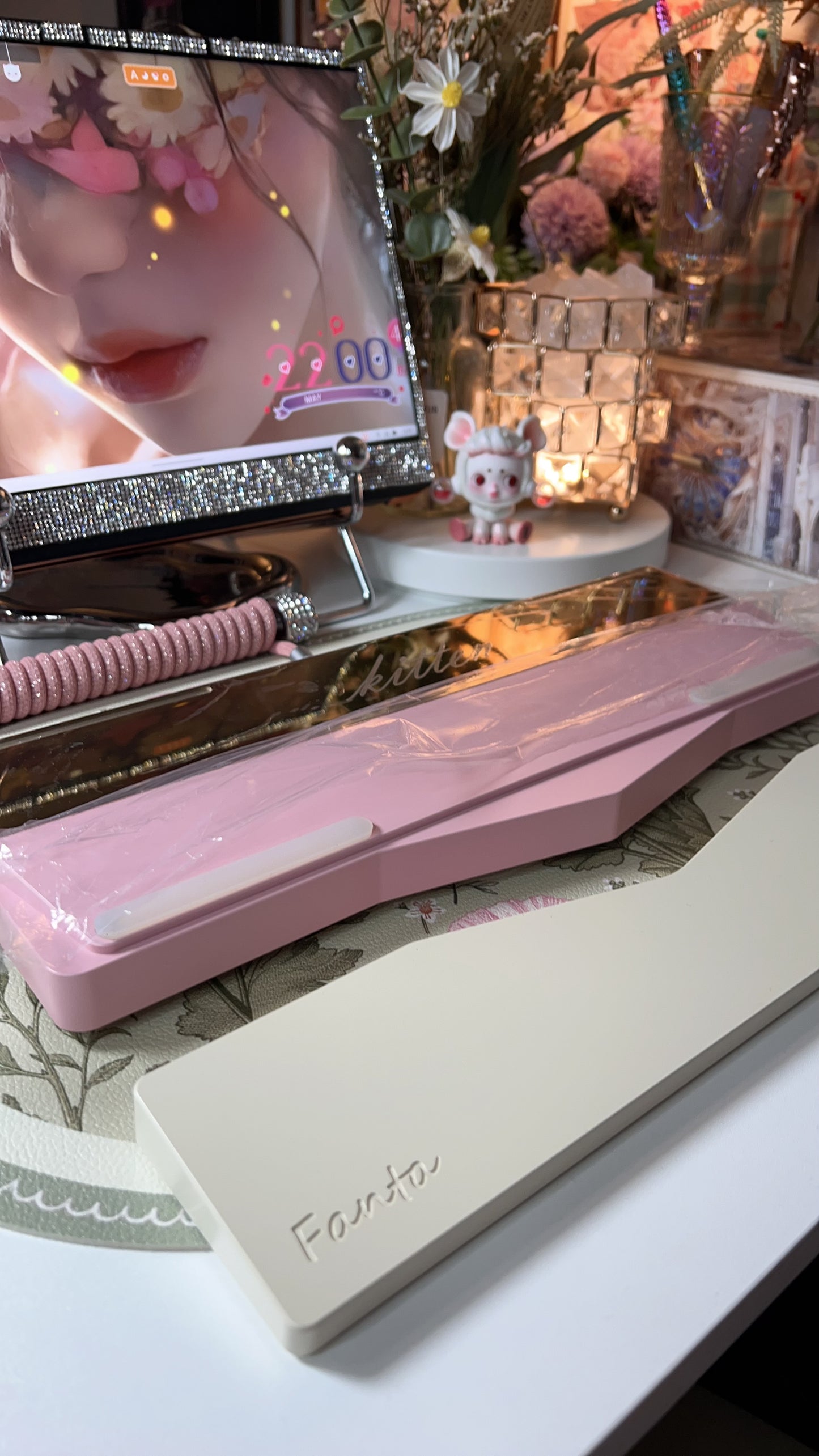 Preorder Prebuild Kitten Alice Ergonomic Pastel Pink Beige Aluminum Mechanical Keyboard