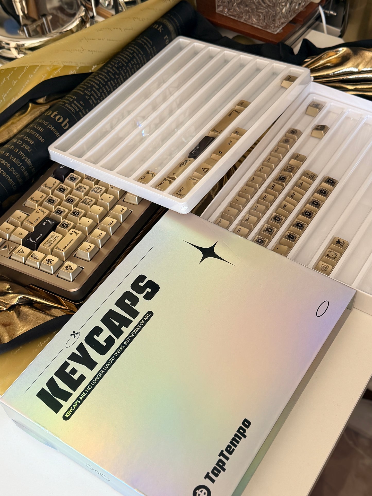 ONLY 1 Instock Prebuilt Aluminum Customized Mechanical Keyboard Buff75 Golden Black + taptempo Fantastic Beasts Medal-Coated Keycaps