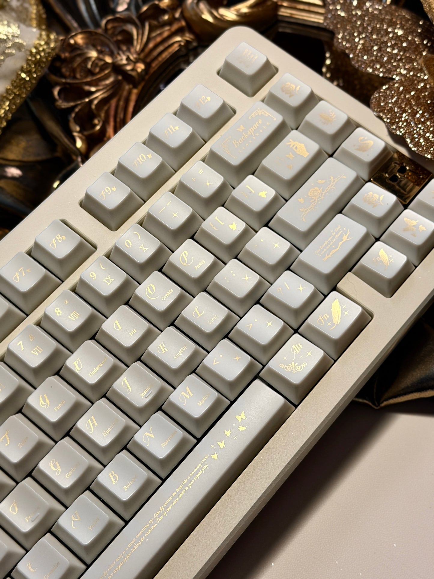 ONLY 1 instock Prebuilt Cream Buff75R2 Aluminum Customized Mechanical Keyboard
