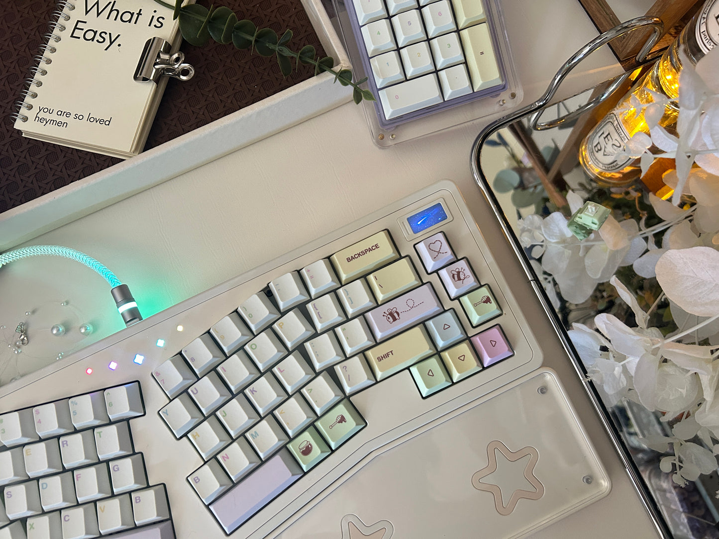 Prebuilt Aluminum Customized Mechanical Keyboard Staralice Ergonomic Cream White Set With Wristrest（not including number pad）