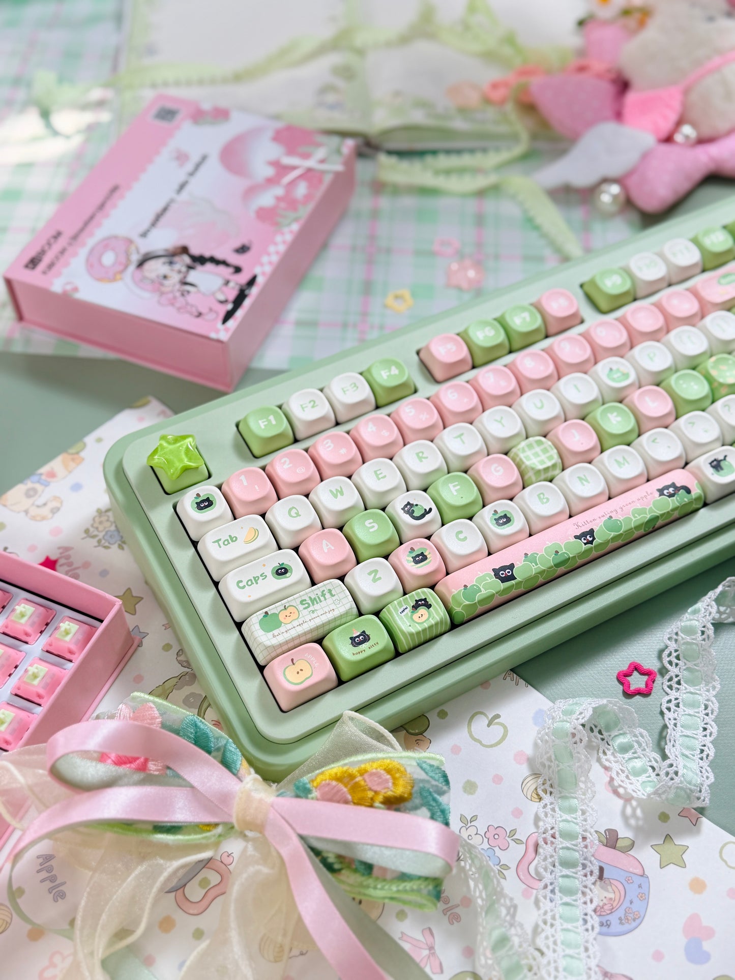 ONLY 1 Instock Prebuilt Aluminum Customized Mechanical Keyboard Rich98 Green Pink Set