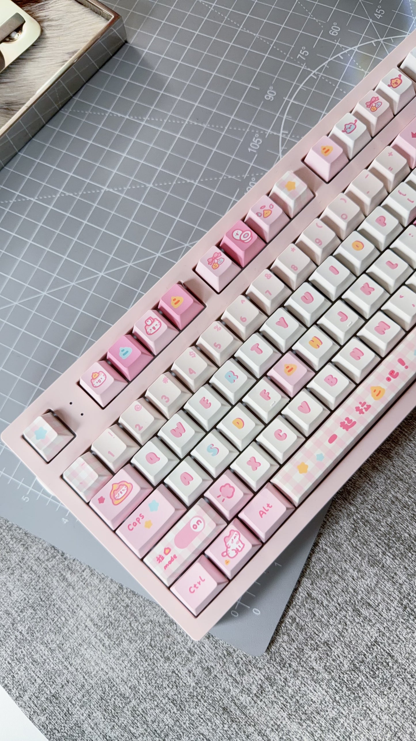 ONLY 1 Instock Prebuilt Aluminum Customized Mechanical Keyboard MK870 Pastle Pink Kitty Cat Set