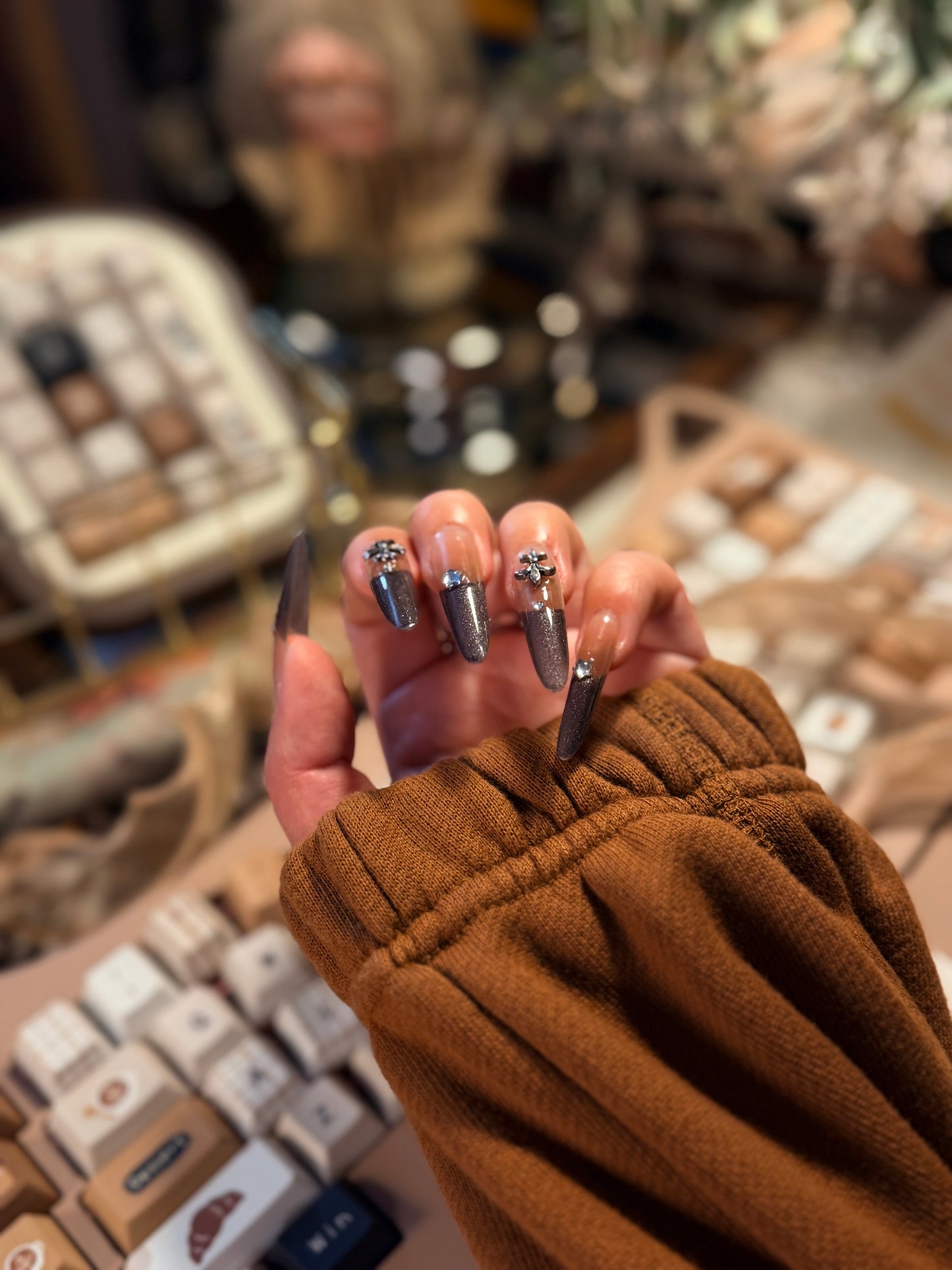 ONLY 1 Instock Designer False Nails Chrome Hearts Smoky Coffee Fine Shimmer French Style Long Press-On Nails(#889）