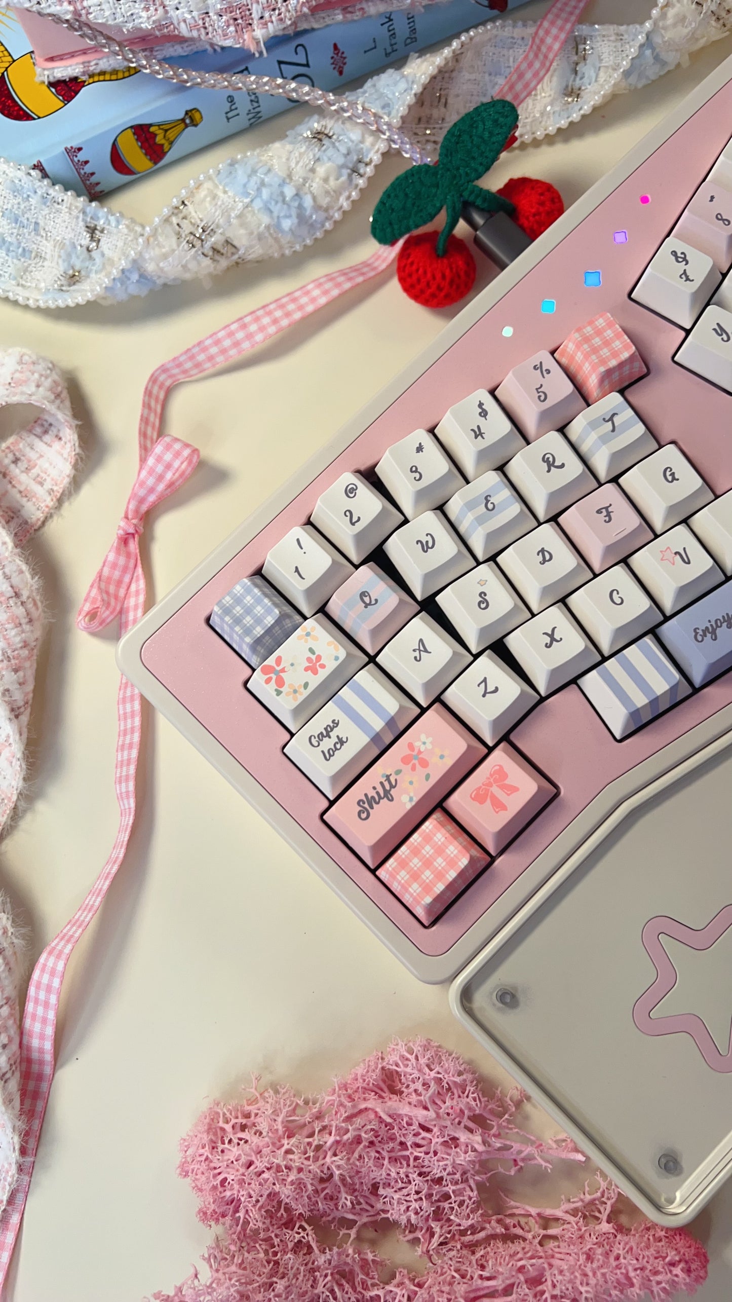 043 Pastel Pink Blue Grids Garden Keycap Cherry/ MOA Profile 152 keys BeeFun design